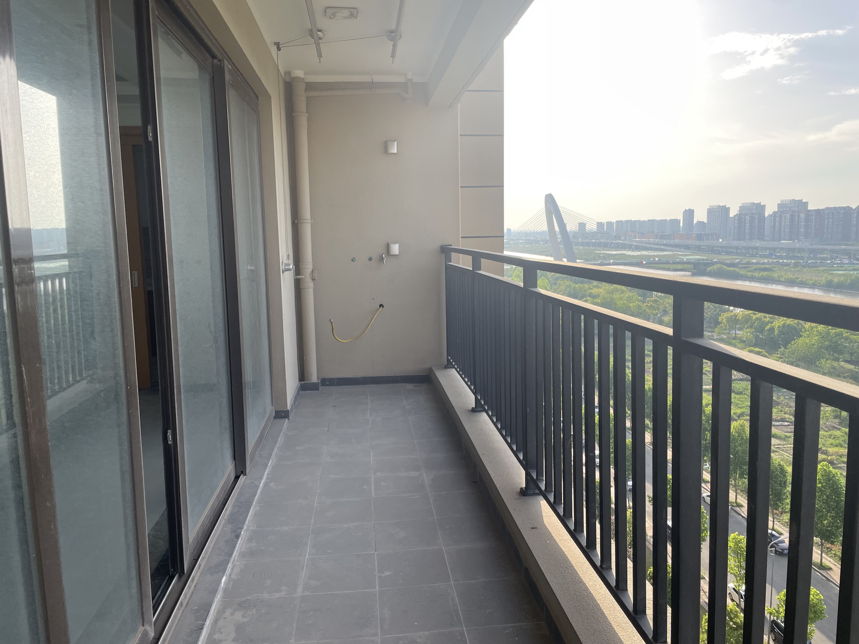 富力院士廷 4室2厅2卫 171m&sup2;