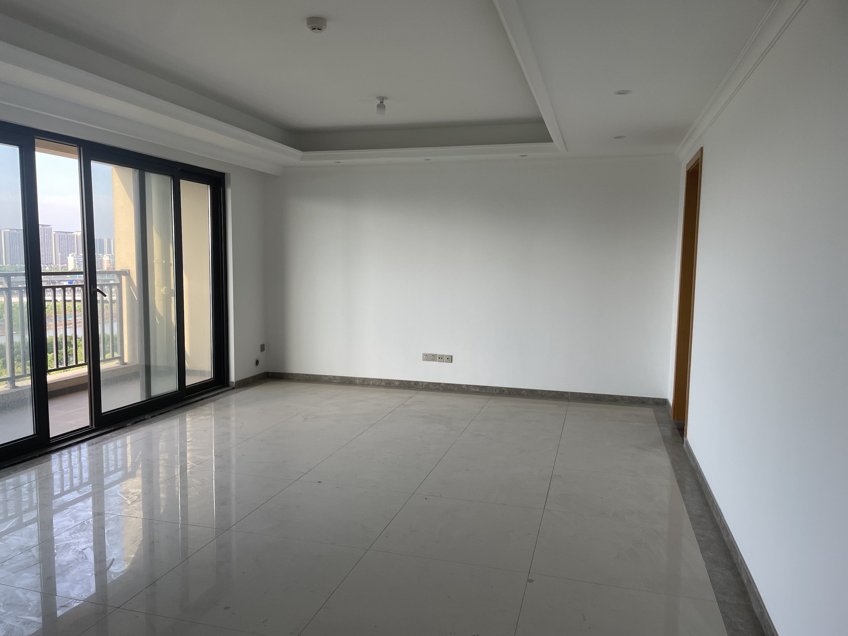 富力院士廷 4室2厅2卫 171m²