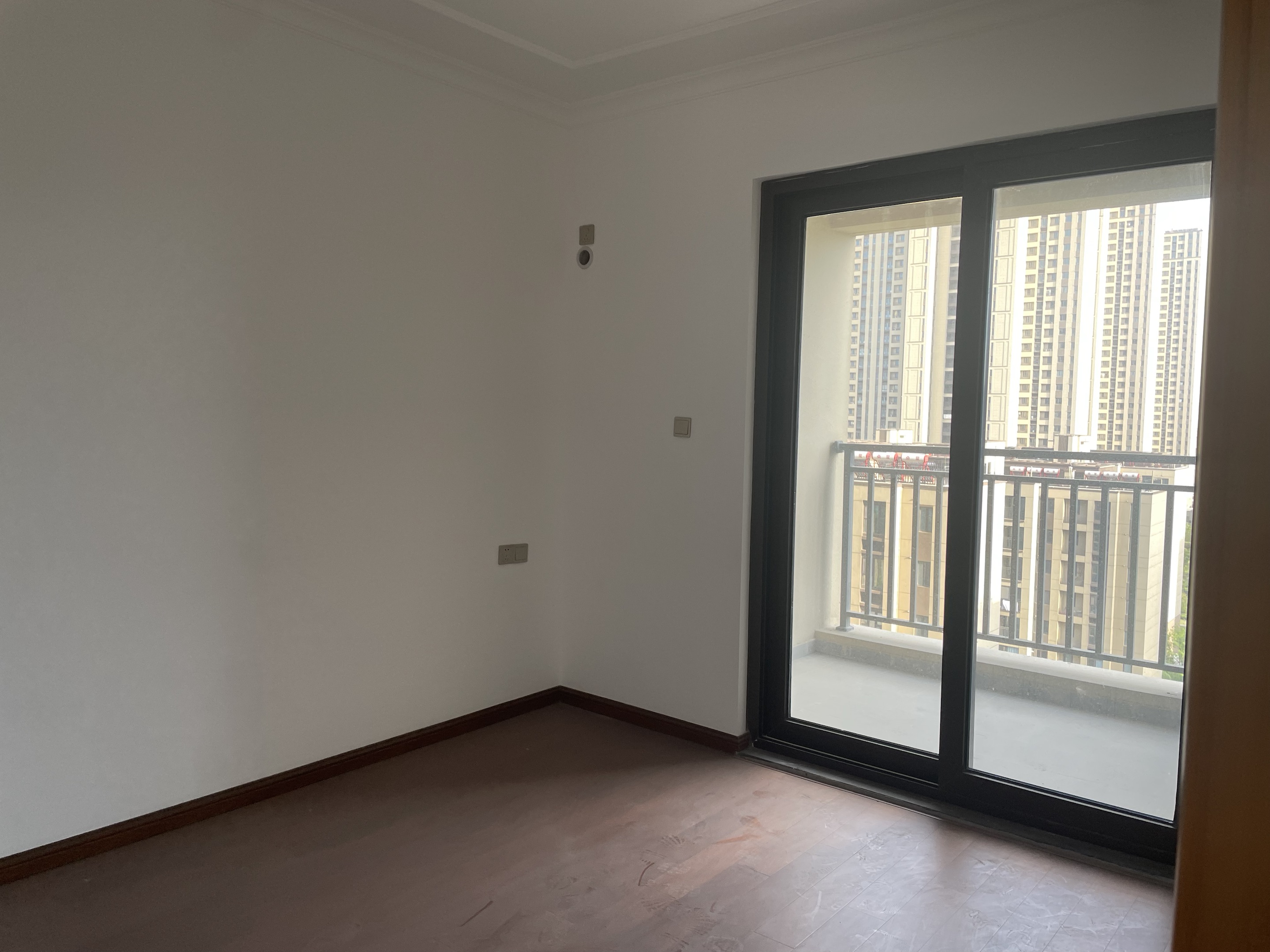 富力院士廷 4室2厅2卫 171m&sup2;