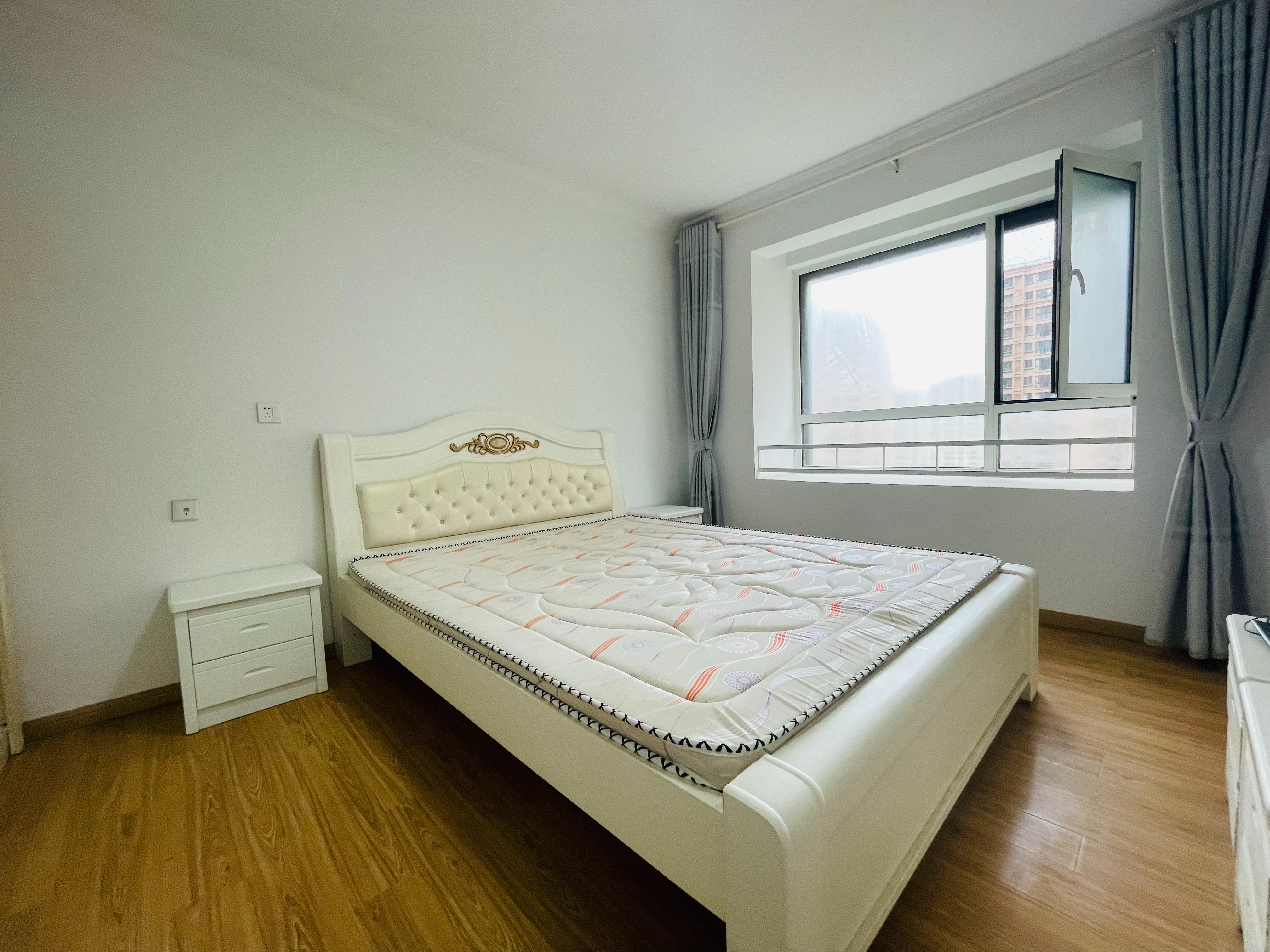 弘阳上城 3室2厅1卫 116.14m&sup2;