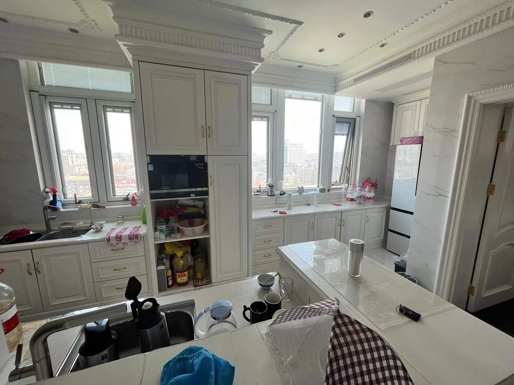 万濠华府 6室3厅4卫 330.00m&sup2;