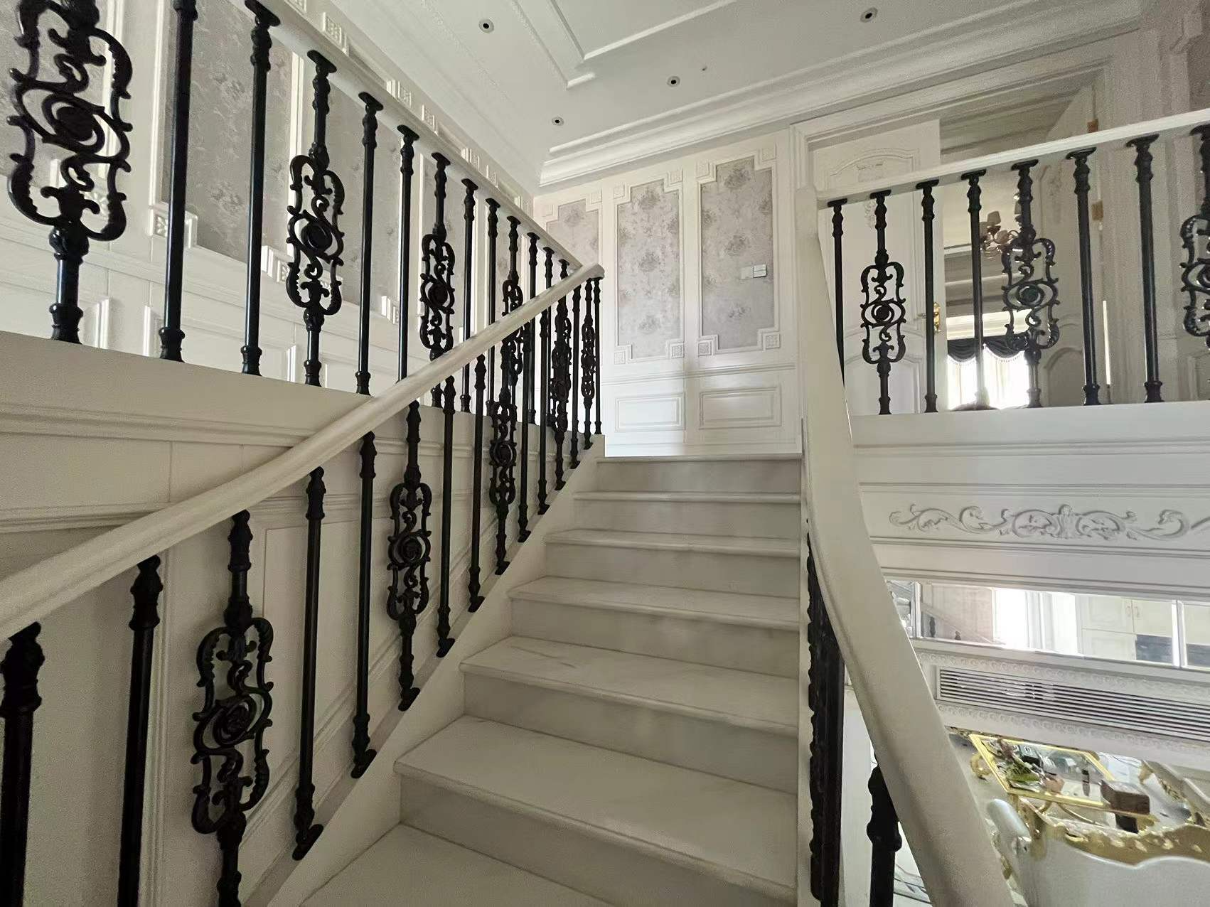 万濠华府 6室3厅4卫 330.00m&sup2;