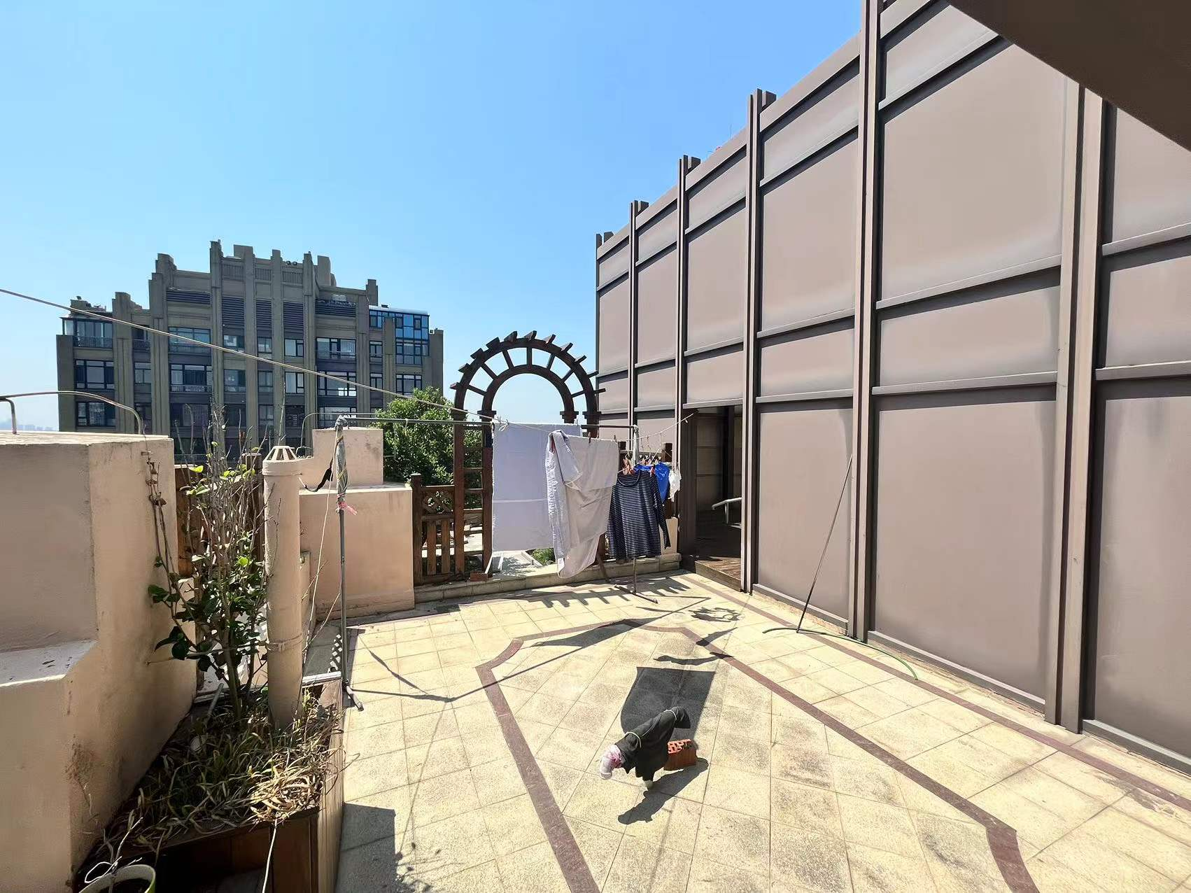 万濠华府 6室3厅4卫 330.00m&sup2;