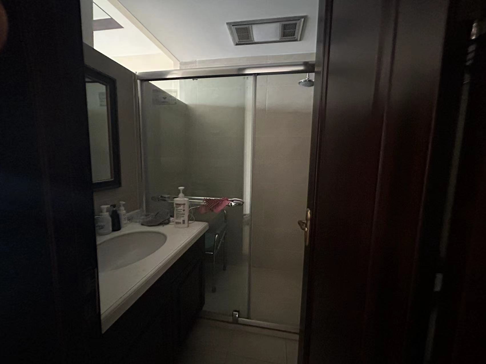 万濠华府 4室2厅3卫 294m&sup2;