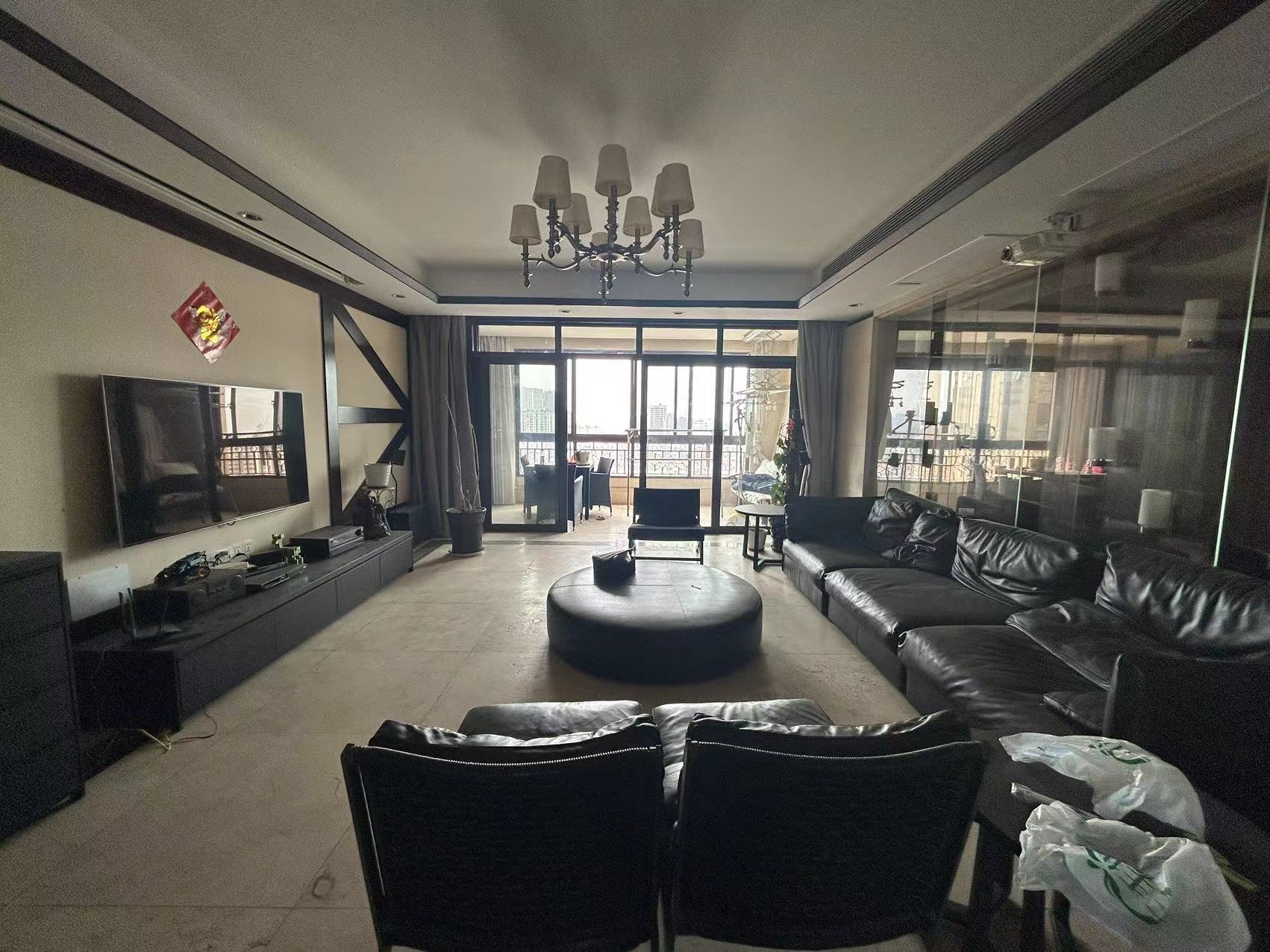 万濠华府 4室2厅3卫 294m&sup2;