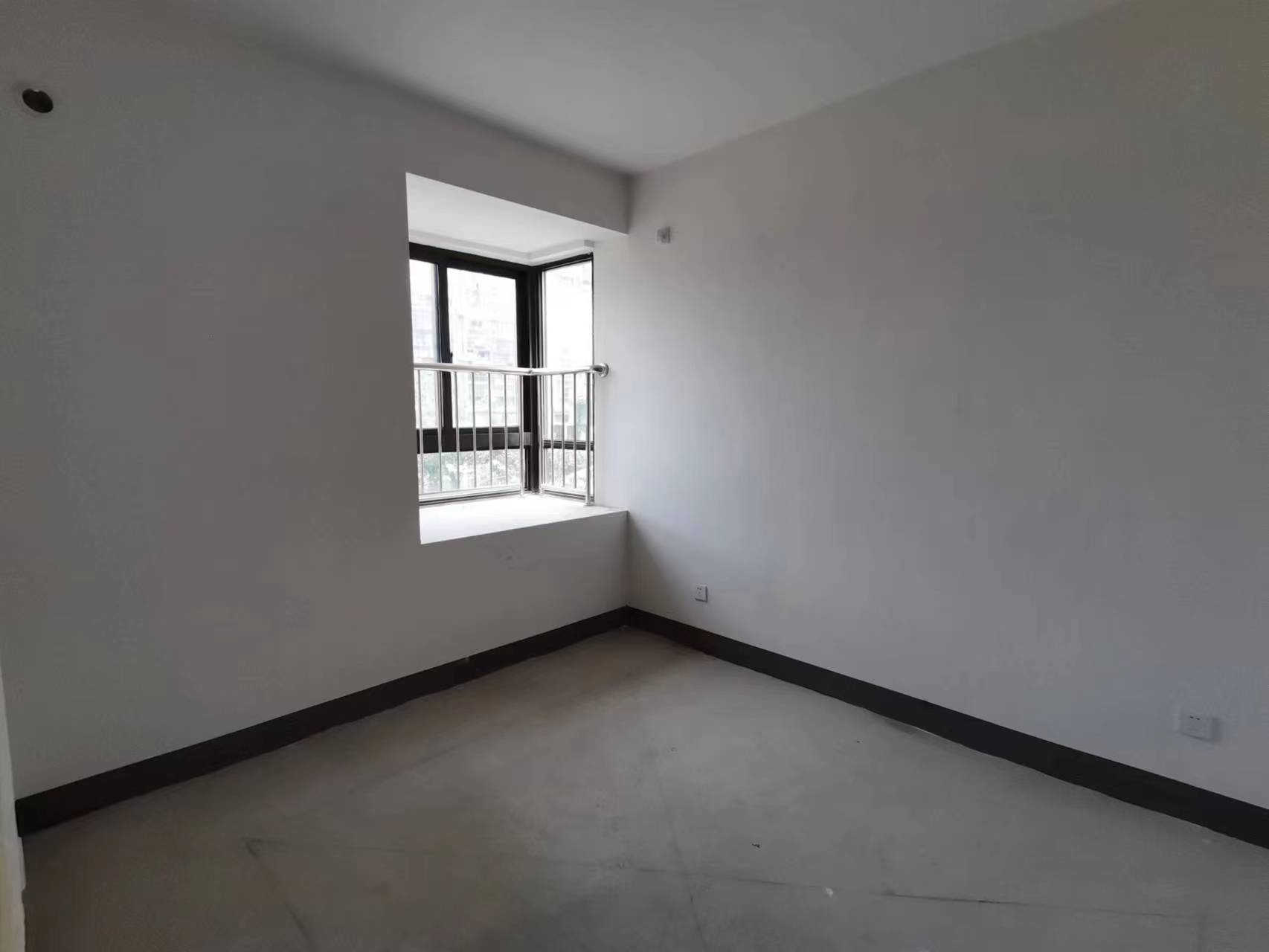 百花馨苑 3室2厅1卫 113.4m&sup2;