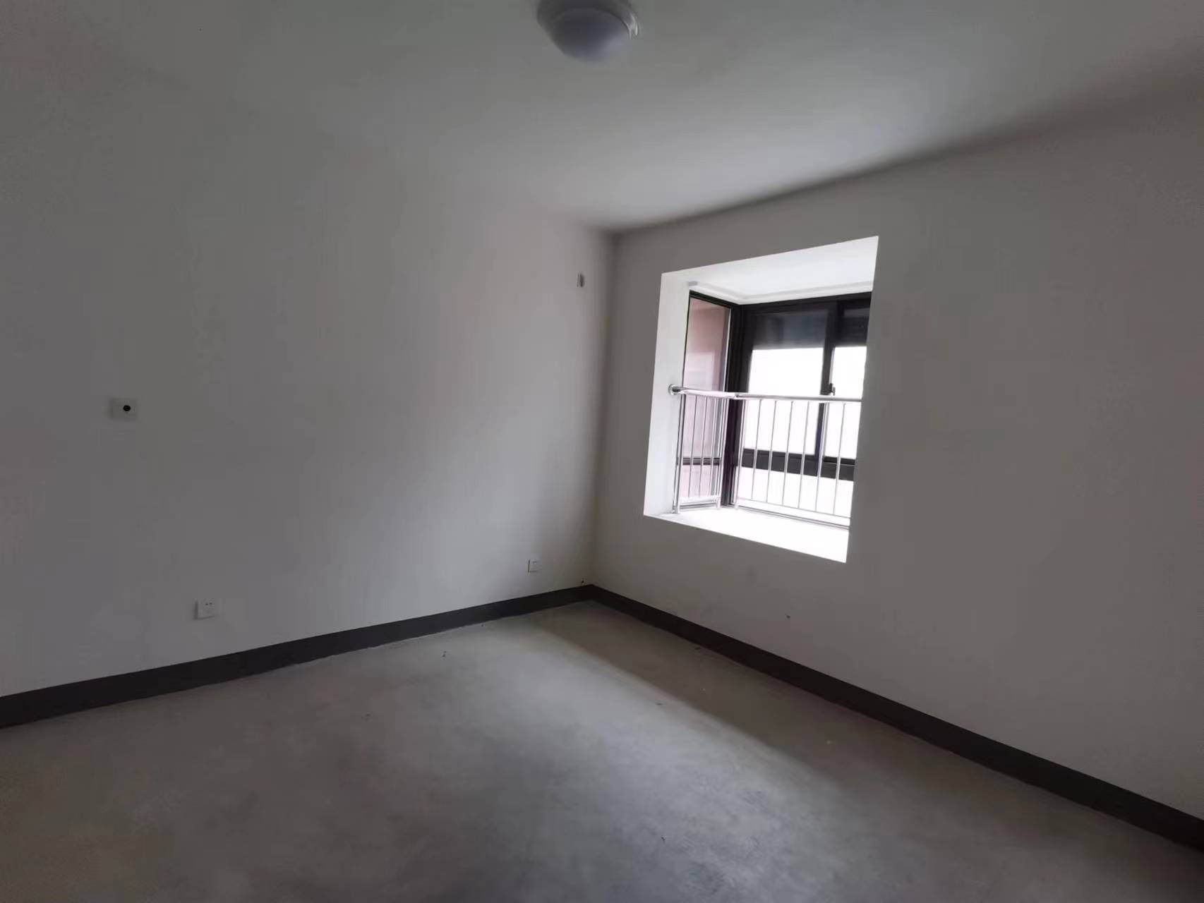 百花馨苑 3室2厅1卫 113.4m&sup2;