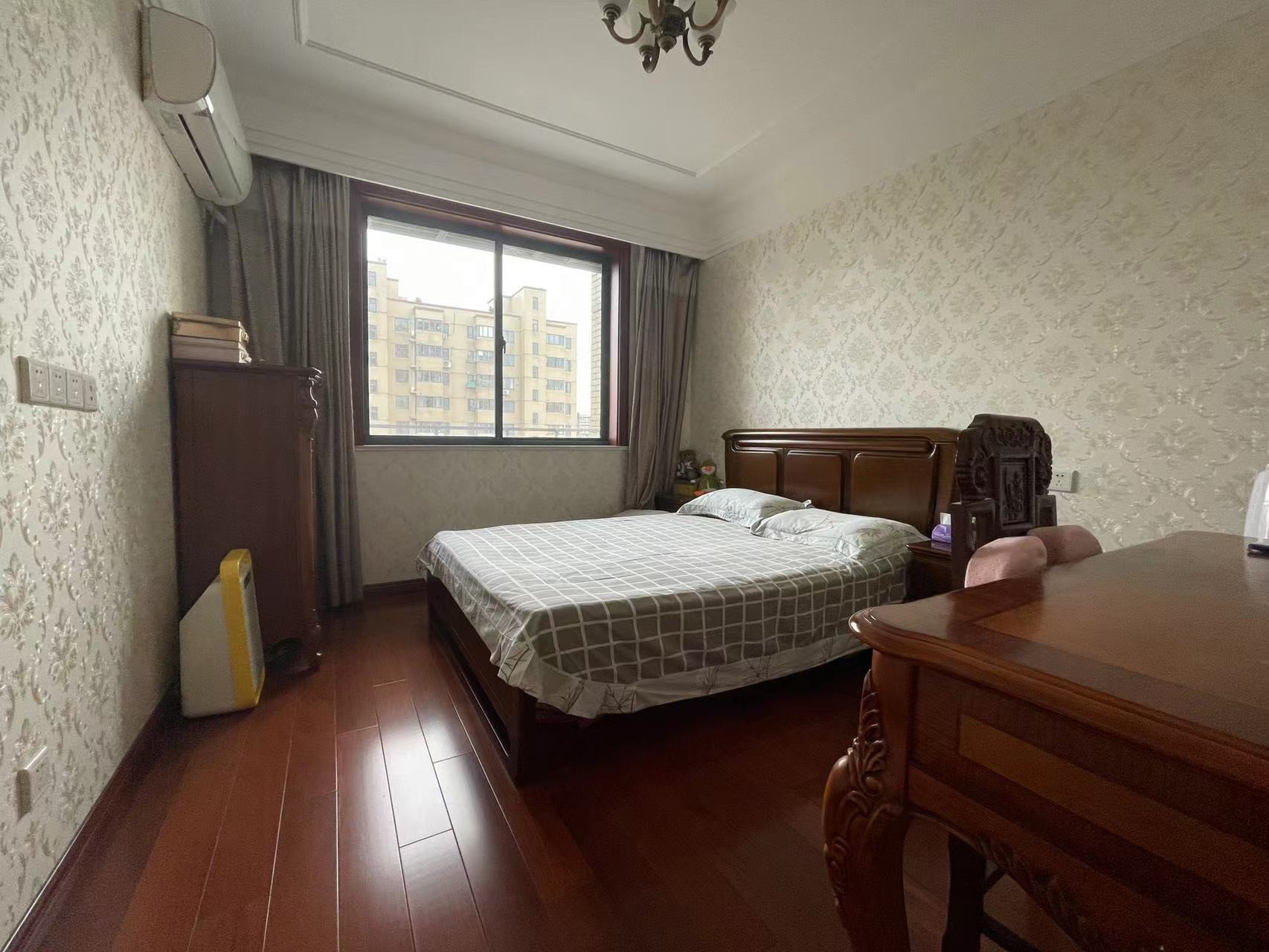 朝晖小苑 3室2厅2卫 145.63m&sup2;