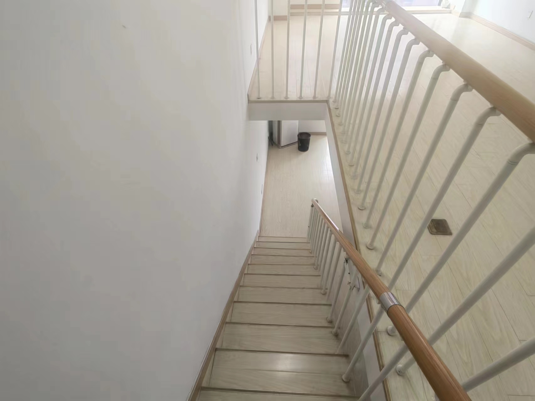 恒隆国际 2室1厅1卫 70m&sup2;