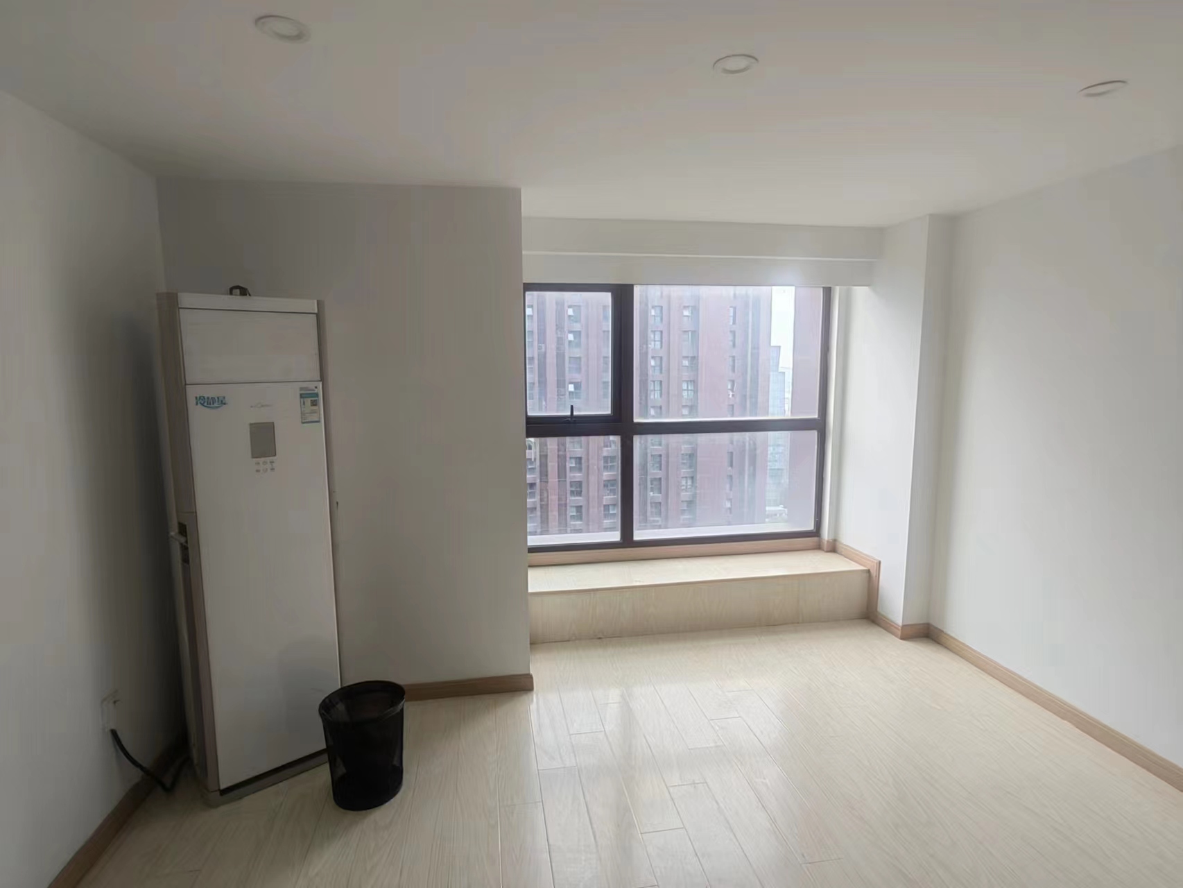 恒隆国际 室厅卫 105m&sup2;