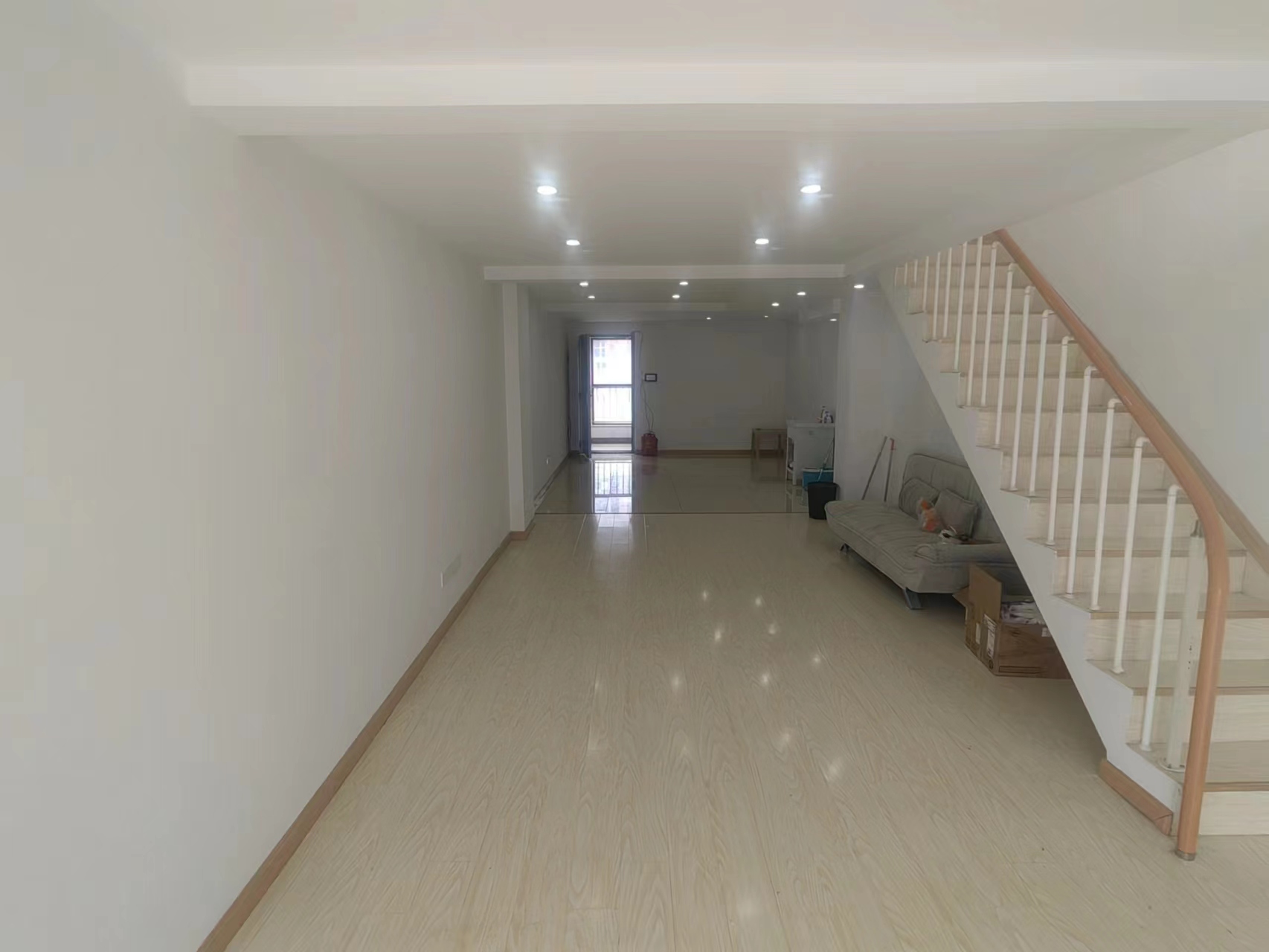恒隆国际 室厅卫 105m&sup2;