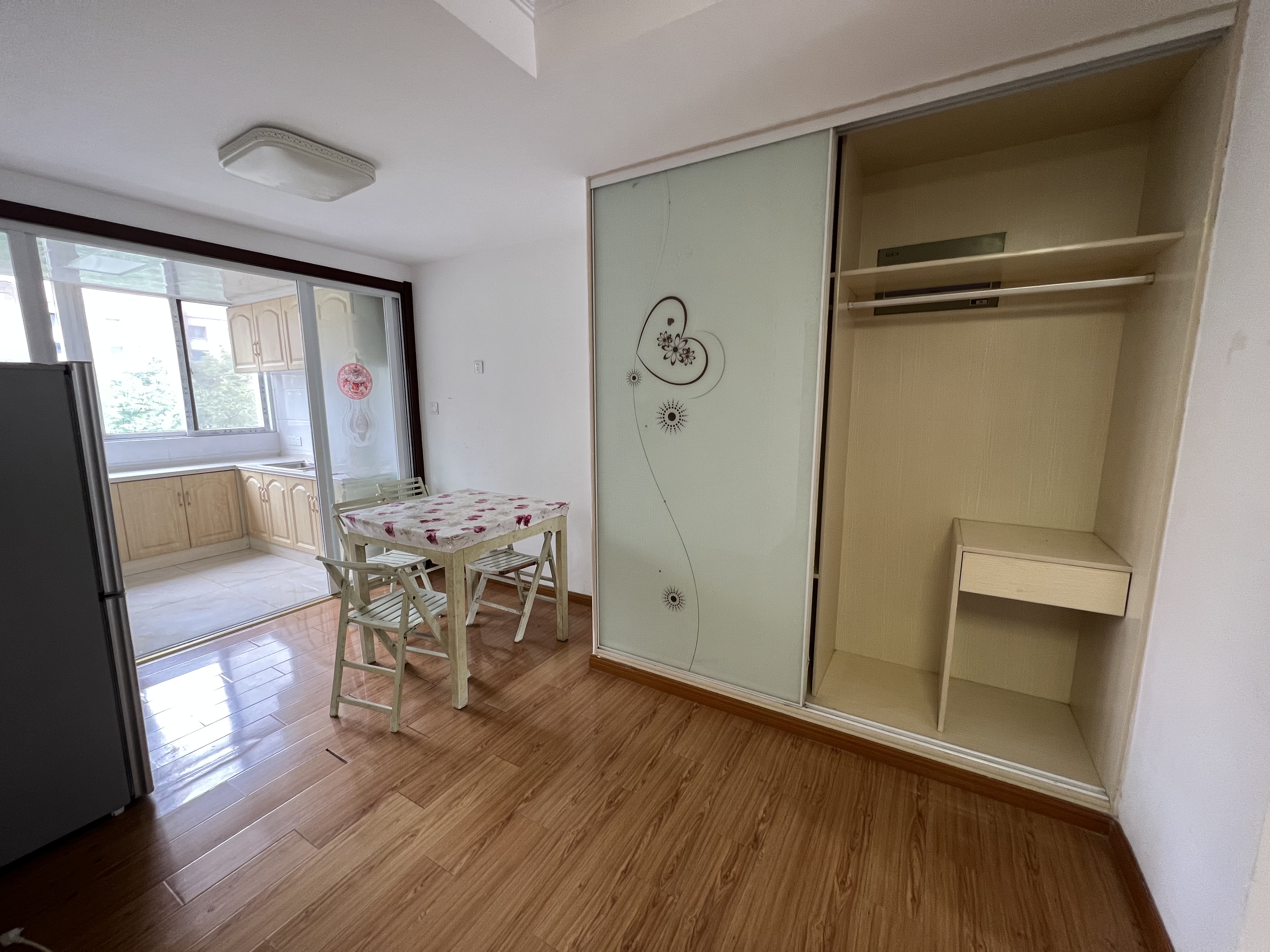 城山花园 2室2厅1卫 102m&sup2;