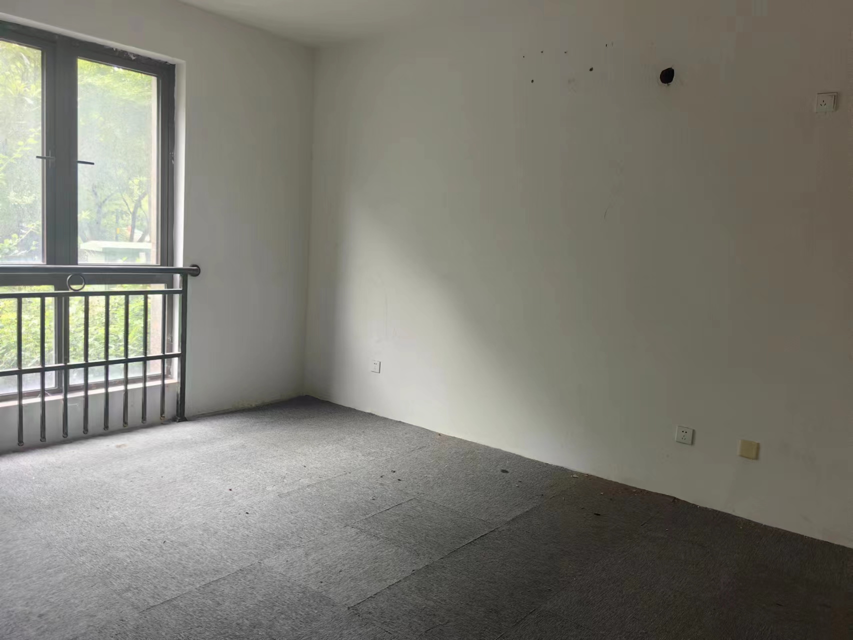 城市嘉苑 4室2厅2卫 200.15m&sup2;