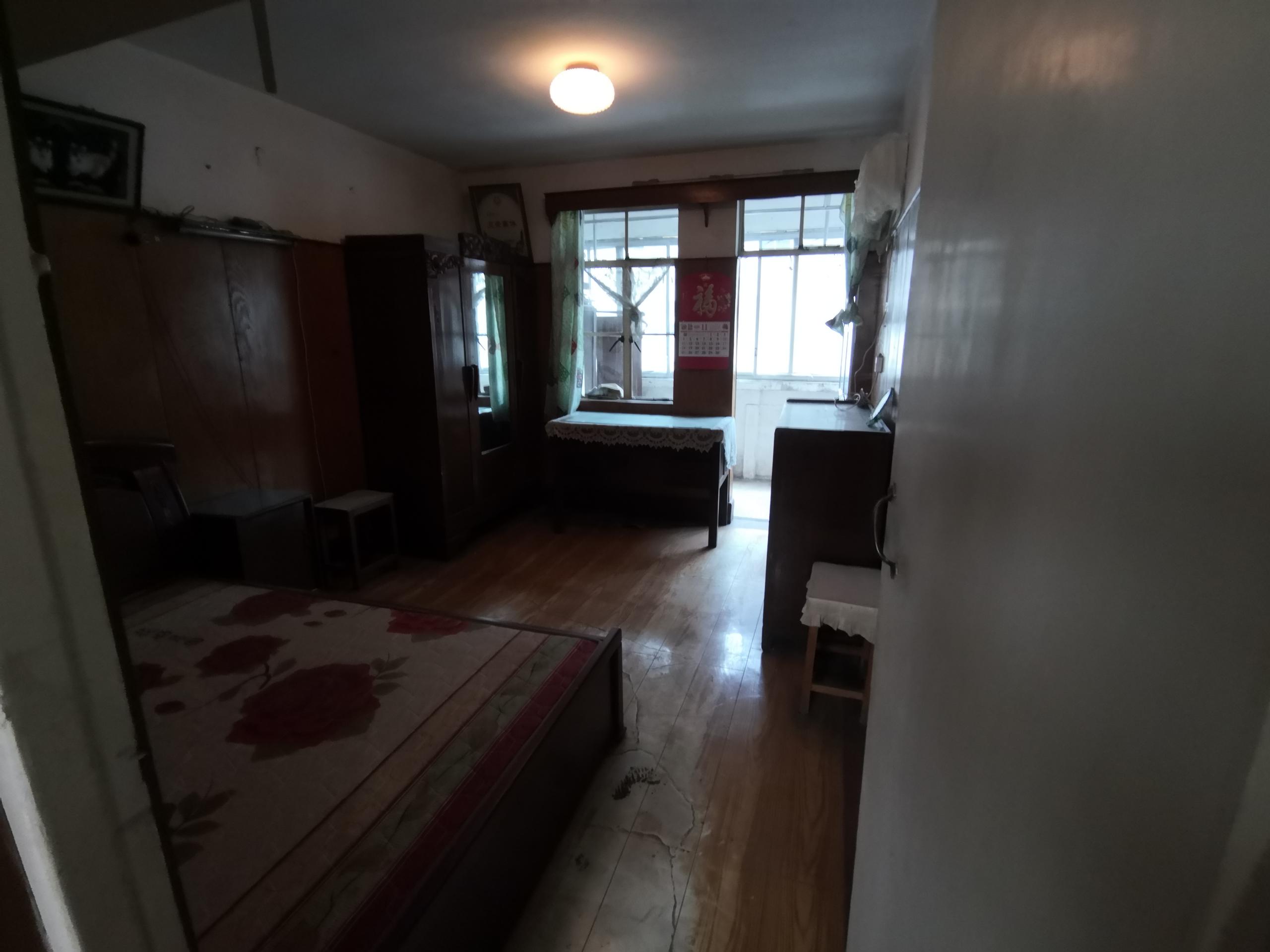 虹桥南村 2室1厅1卫 60.00m&sup2;