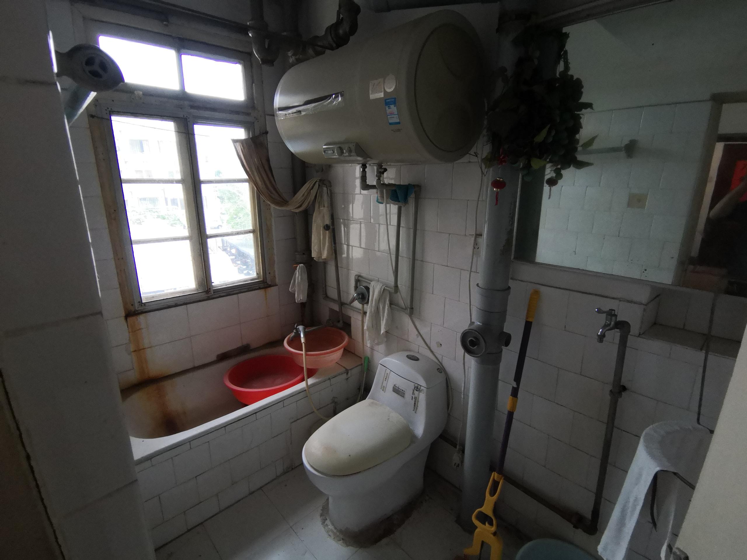 虹桥南村 2室1厅1卫 60.00m&sup2;