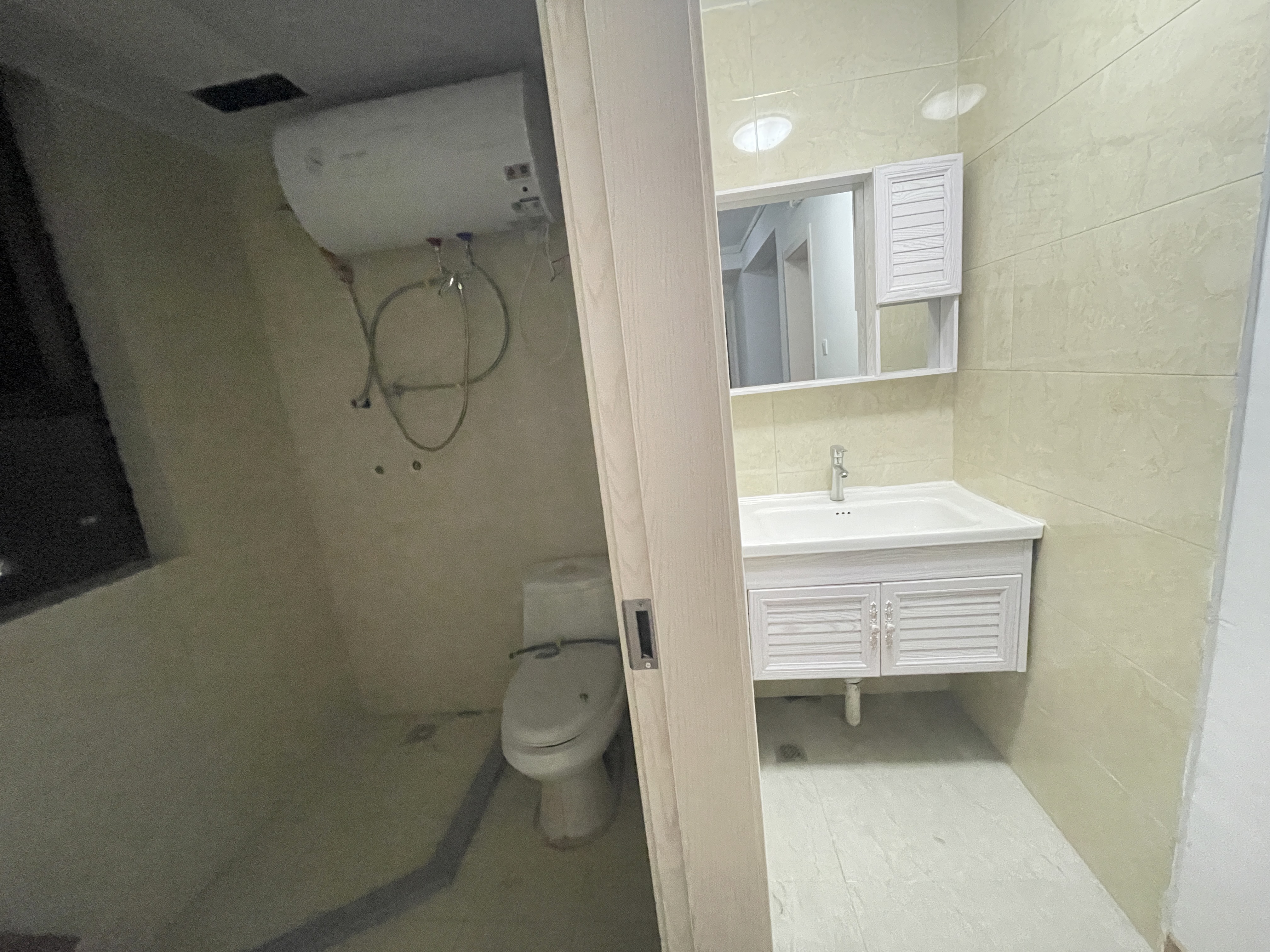 同和嘉苑 2室2厅1卫 100m&sup2;