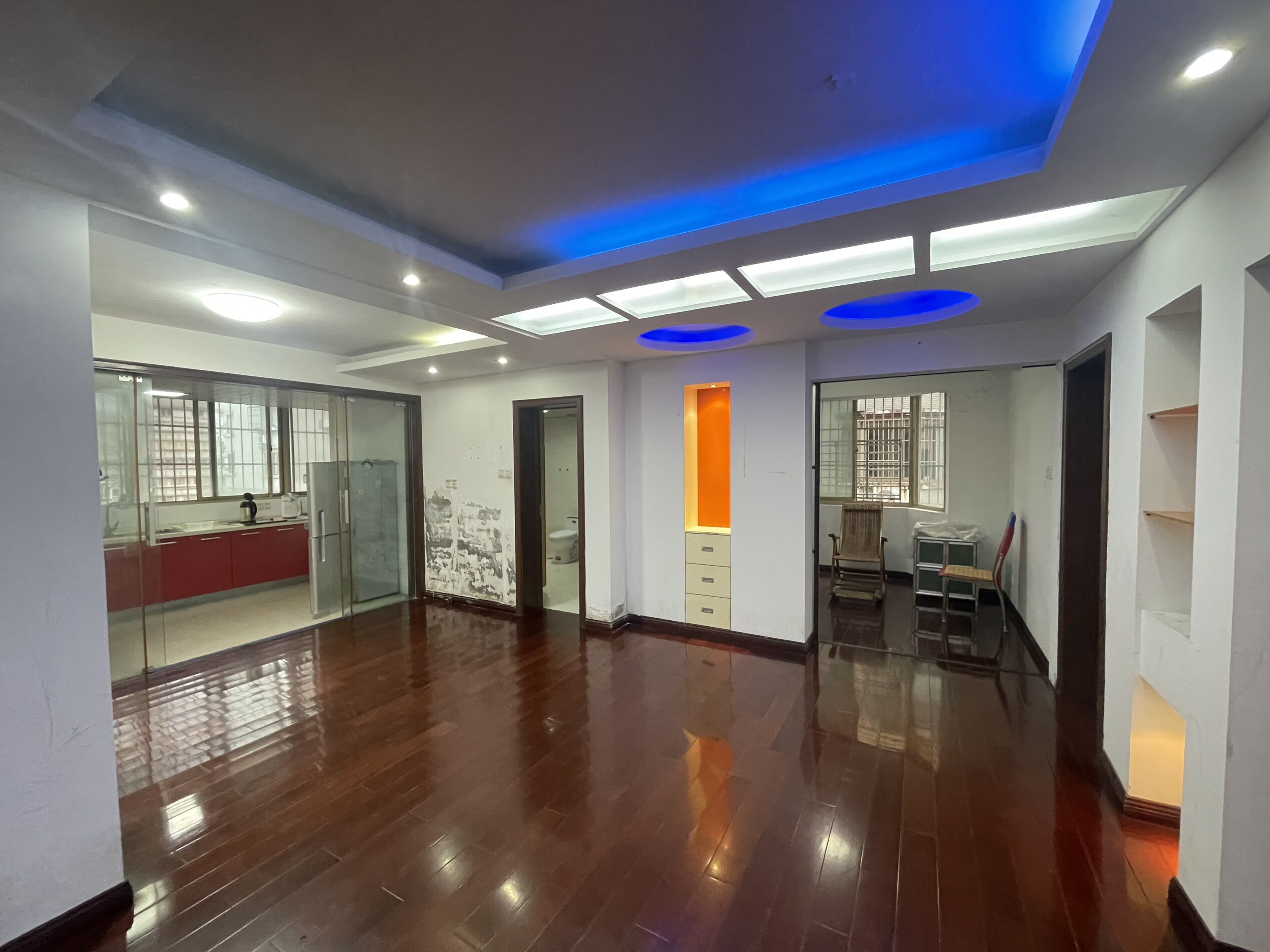 天都花苑 4室2厅1卫 154m&sup2;