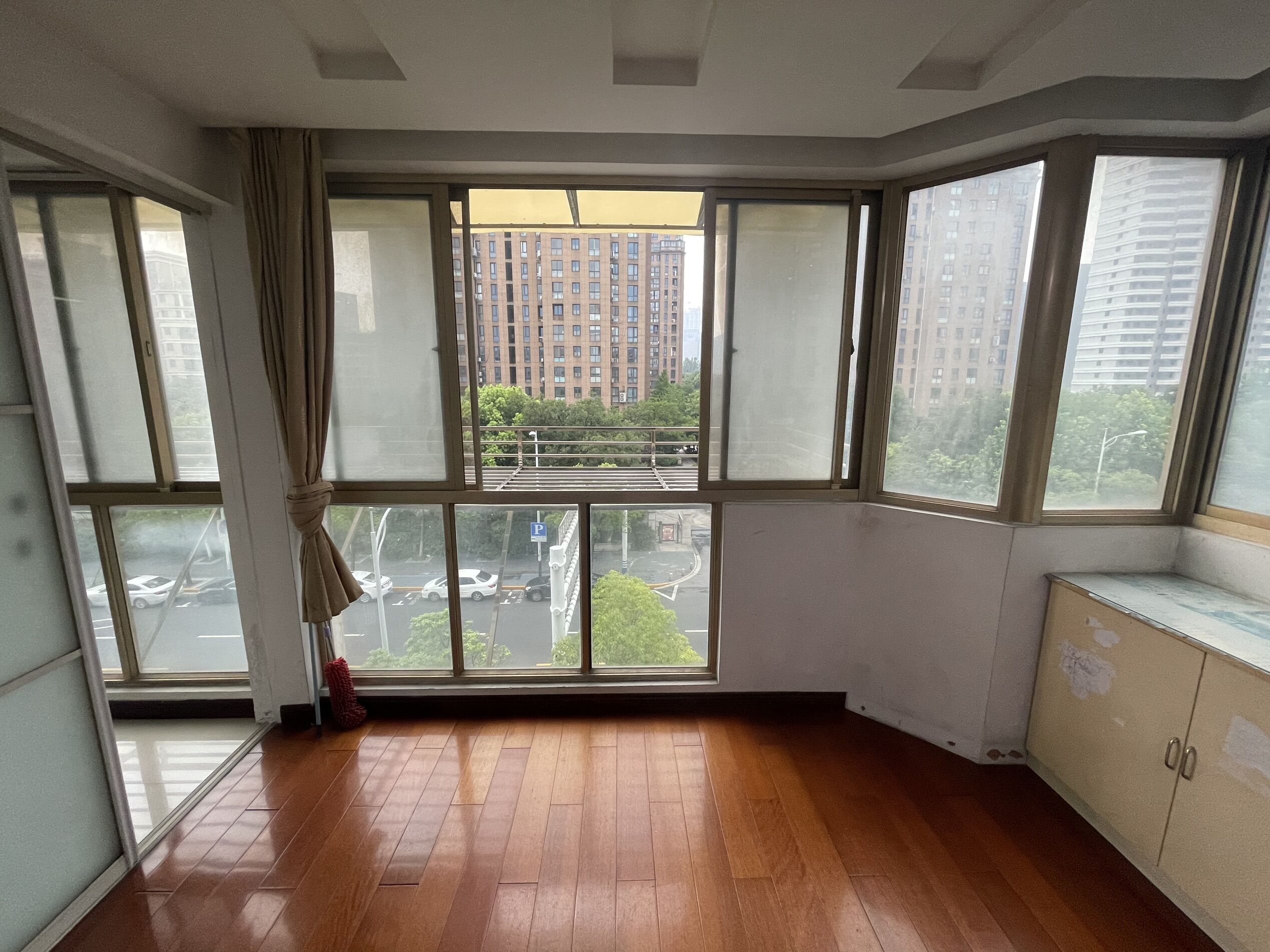 天都花苑 4室2厅1卫 154m&sup2;