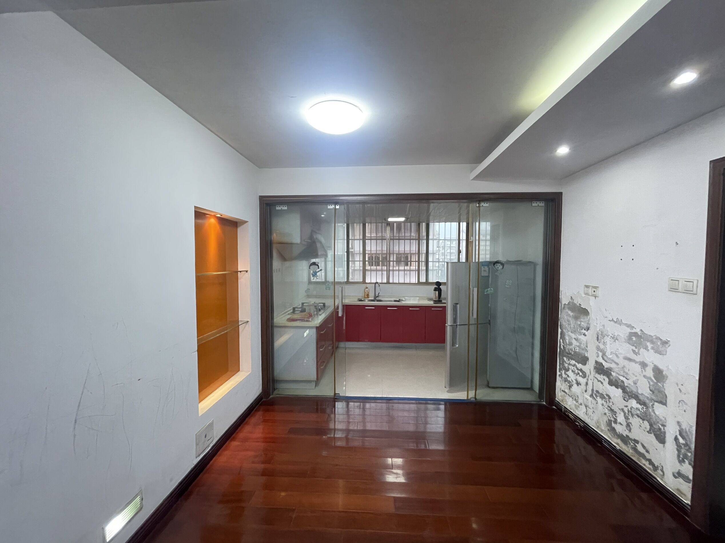 天都花苑 4室2厅1卫 154m&sup2;