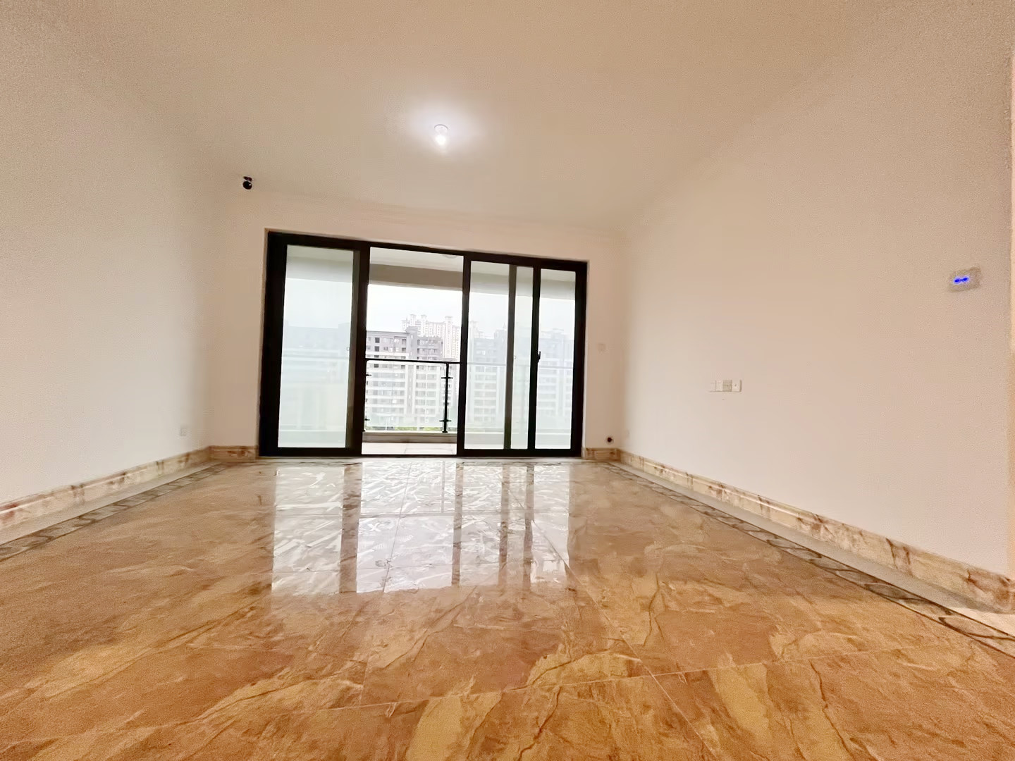 南通碧桂园翡翠华府 4室2厅2卫 144.00m²