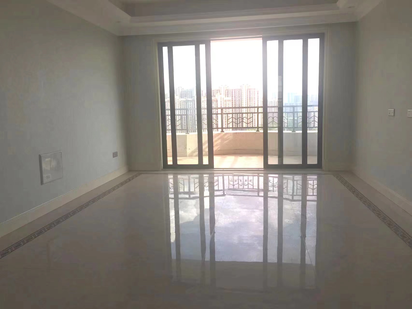 中海铂樾府 4室2厅2卫 143.00m&sup2;