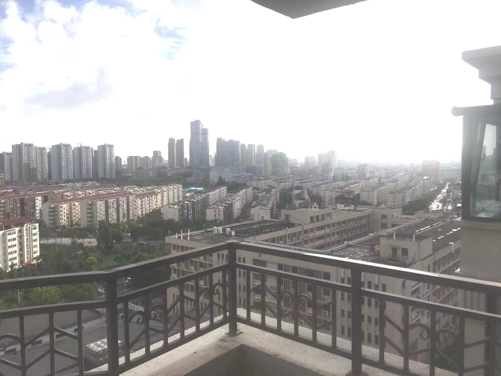 中海铂樾府 4室2厅2卫 143.00m&sup2;