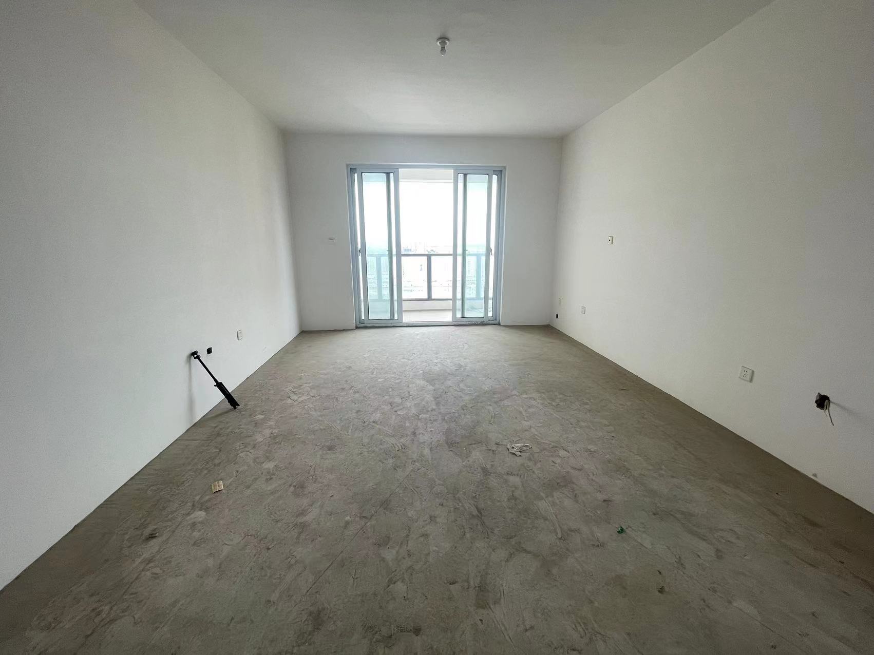 湖滨华庭 4室2厅2卫 143m²