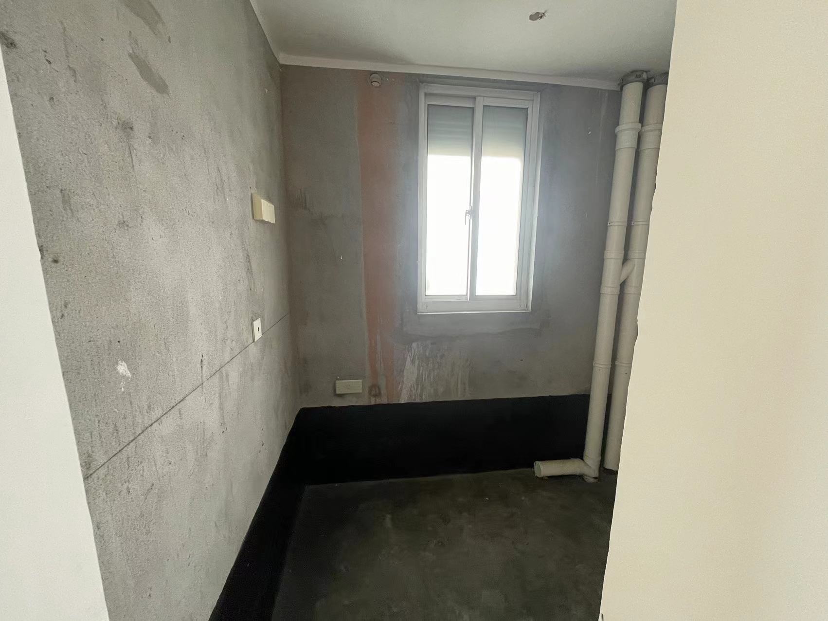湖滨华庭 4室2厅2卫 143m&sup2;