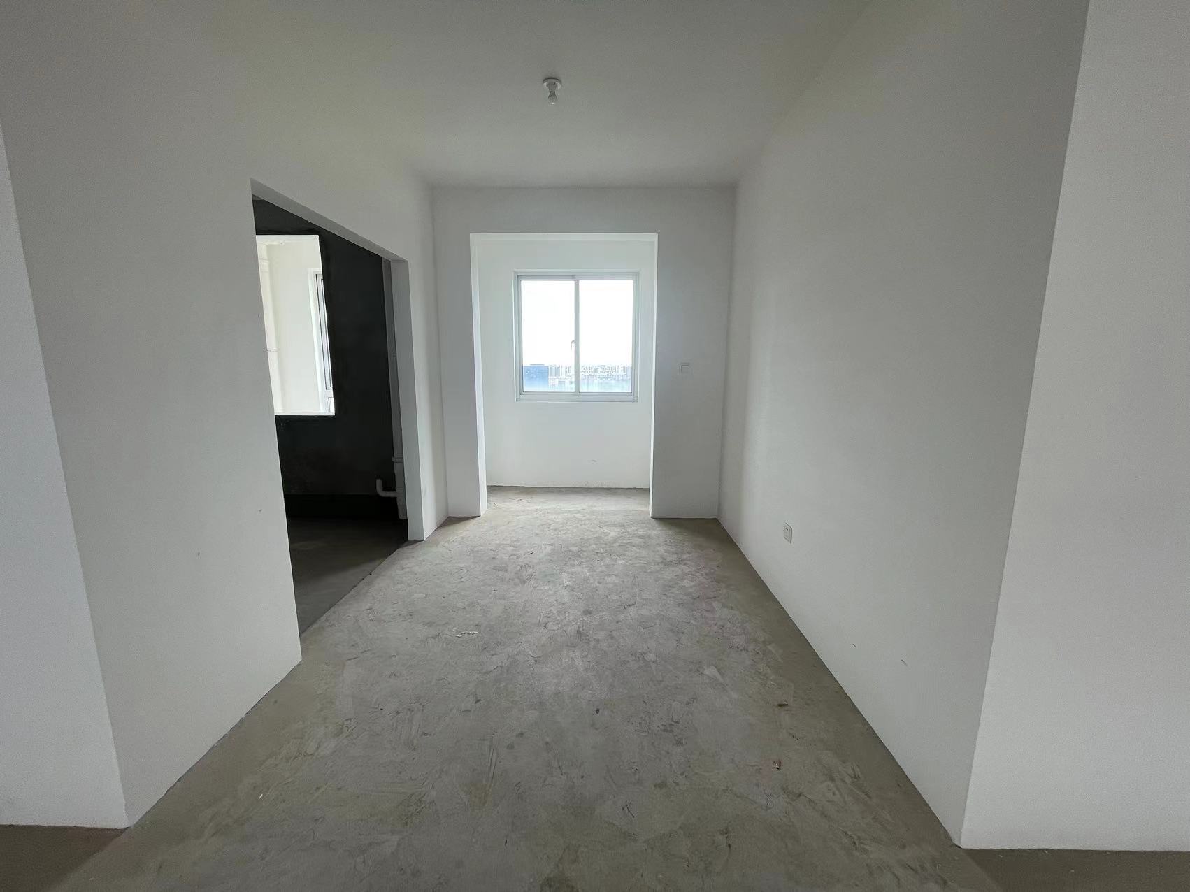 湖滨华庭 4室2厅2卫 143m&sup2;