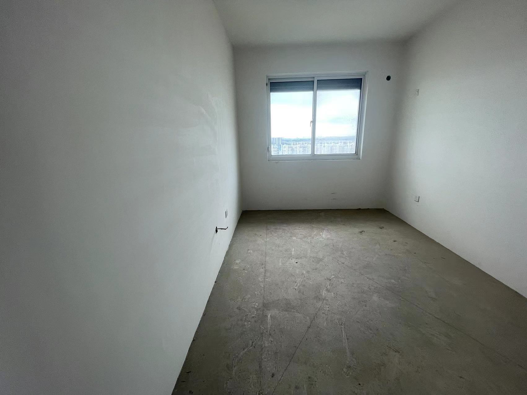 湖滨华庭 4室2厅2卫 143m&sup2;