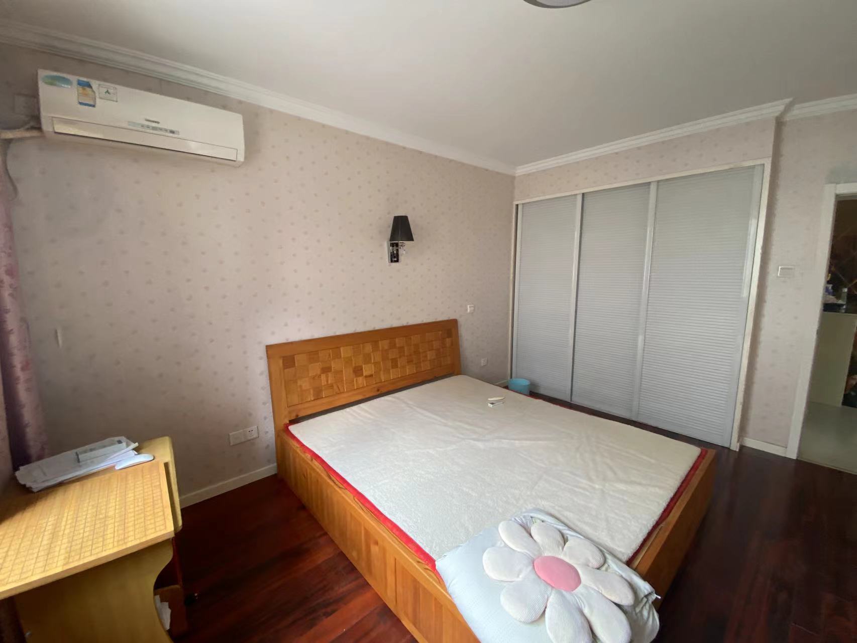 北濠桥东村 4室2厅1卫 120m&sup2;