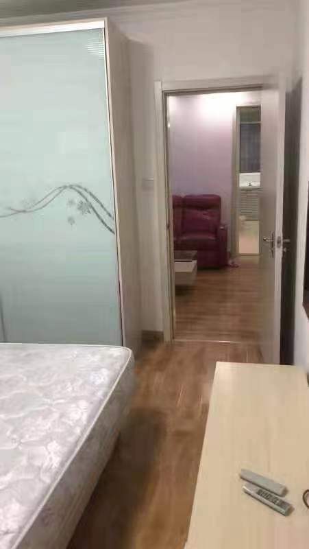 城山花园 2室2厅1卫 90m&sup2;
