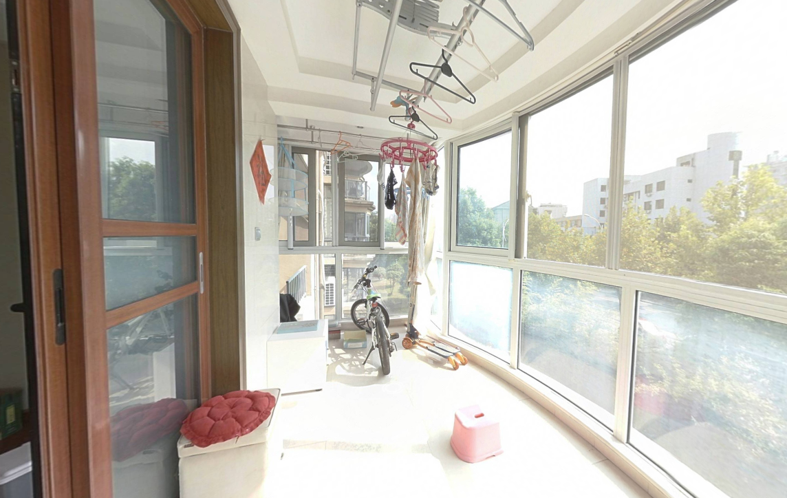 恒生汇金苑 3室2厅2卫 128m&sup2;