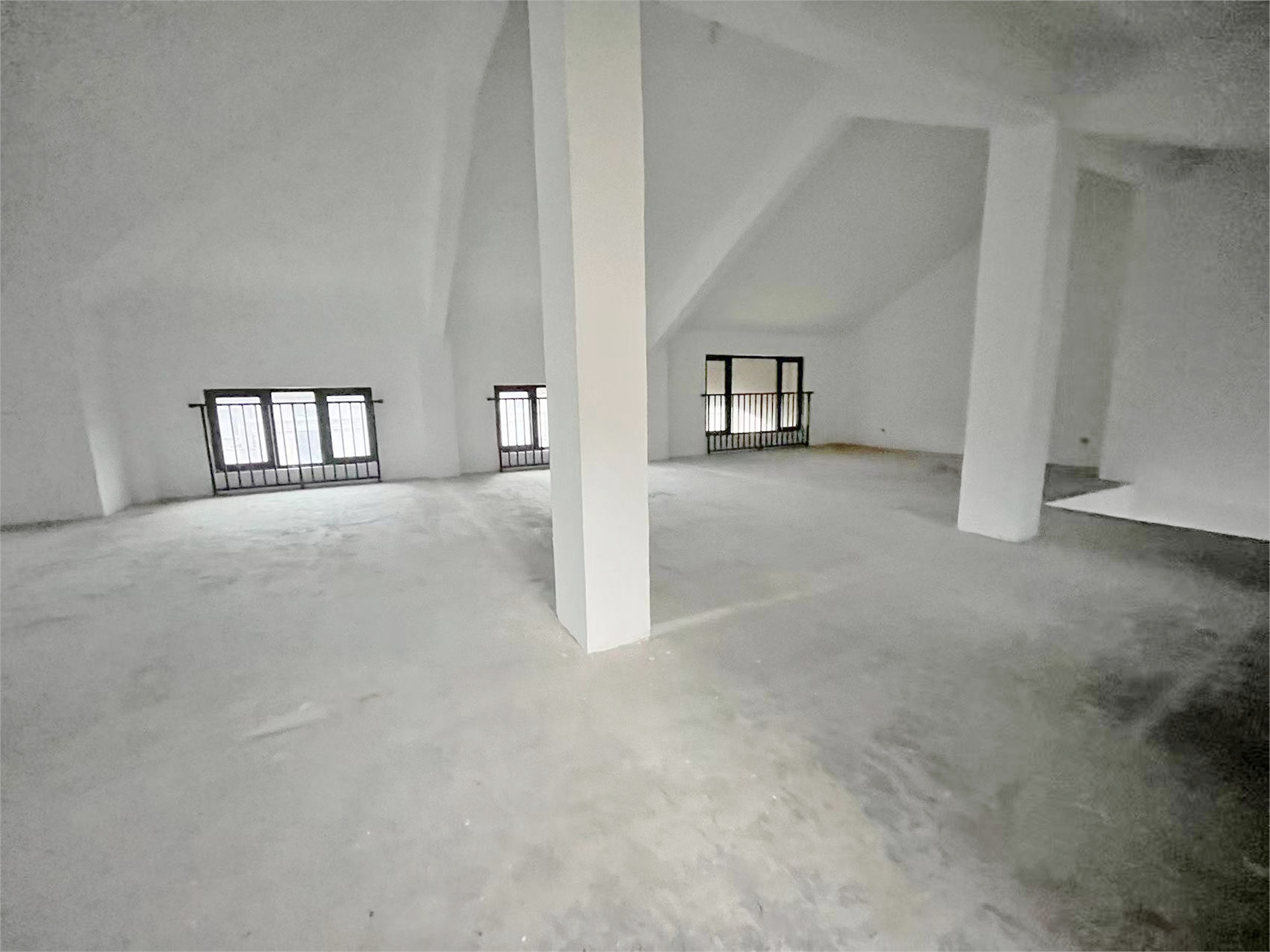 城市嘉苑 8室2厅2卫 310m&sup2;