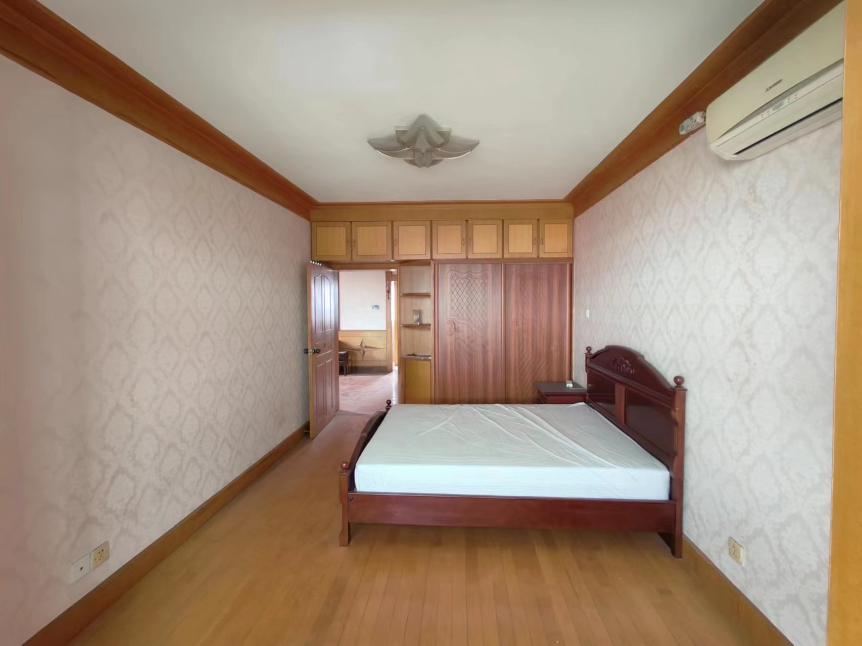 文峰路17号 2室1厅1卫 80m&sup2;