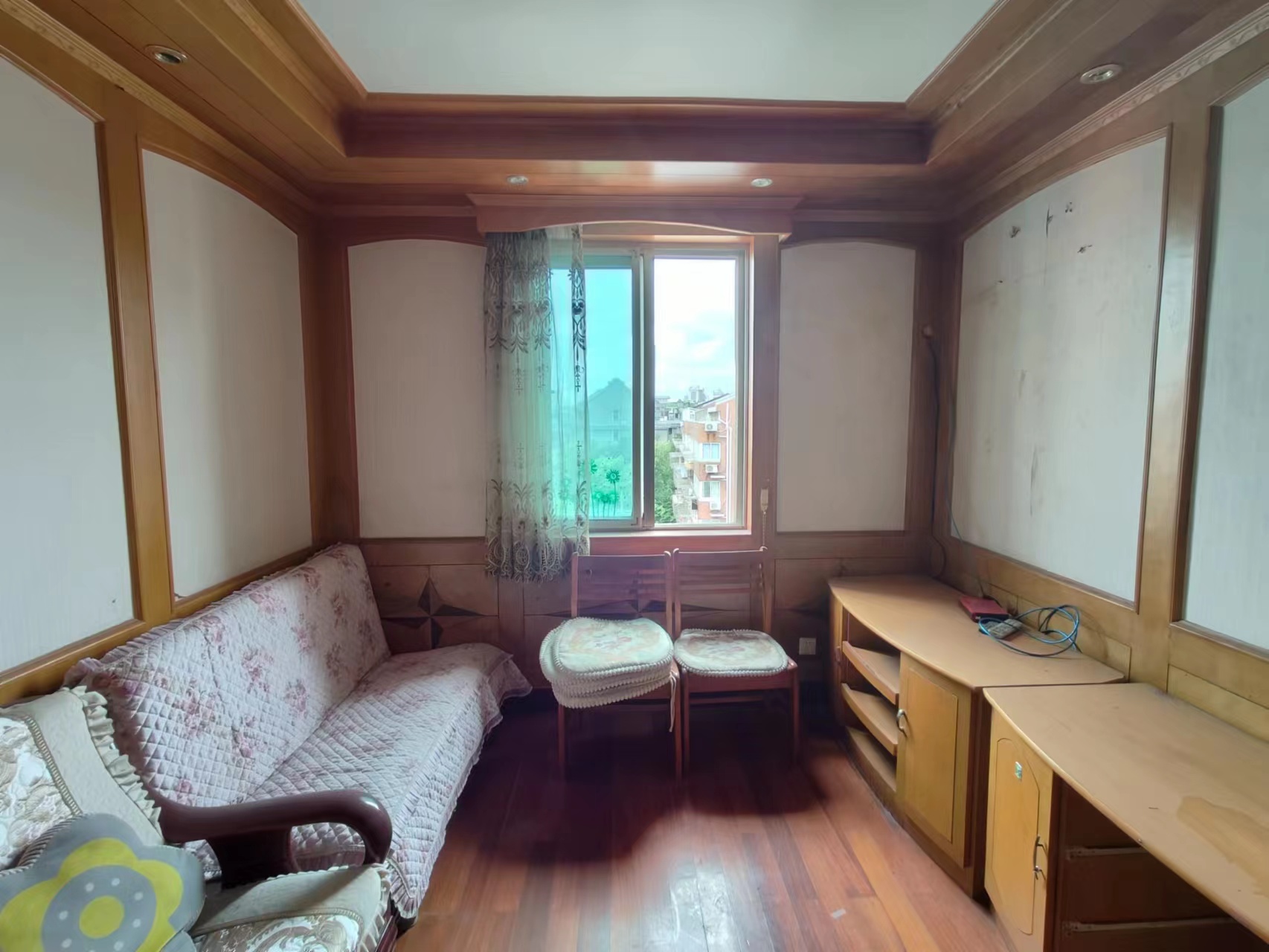 文峰路17号 2室1厅1卫 80m&sup2;