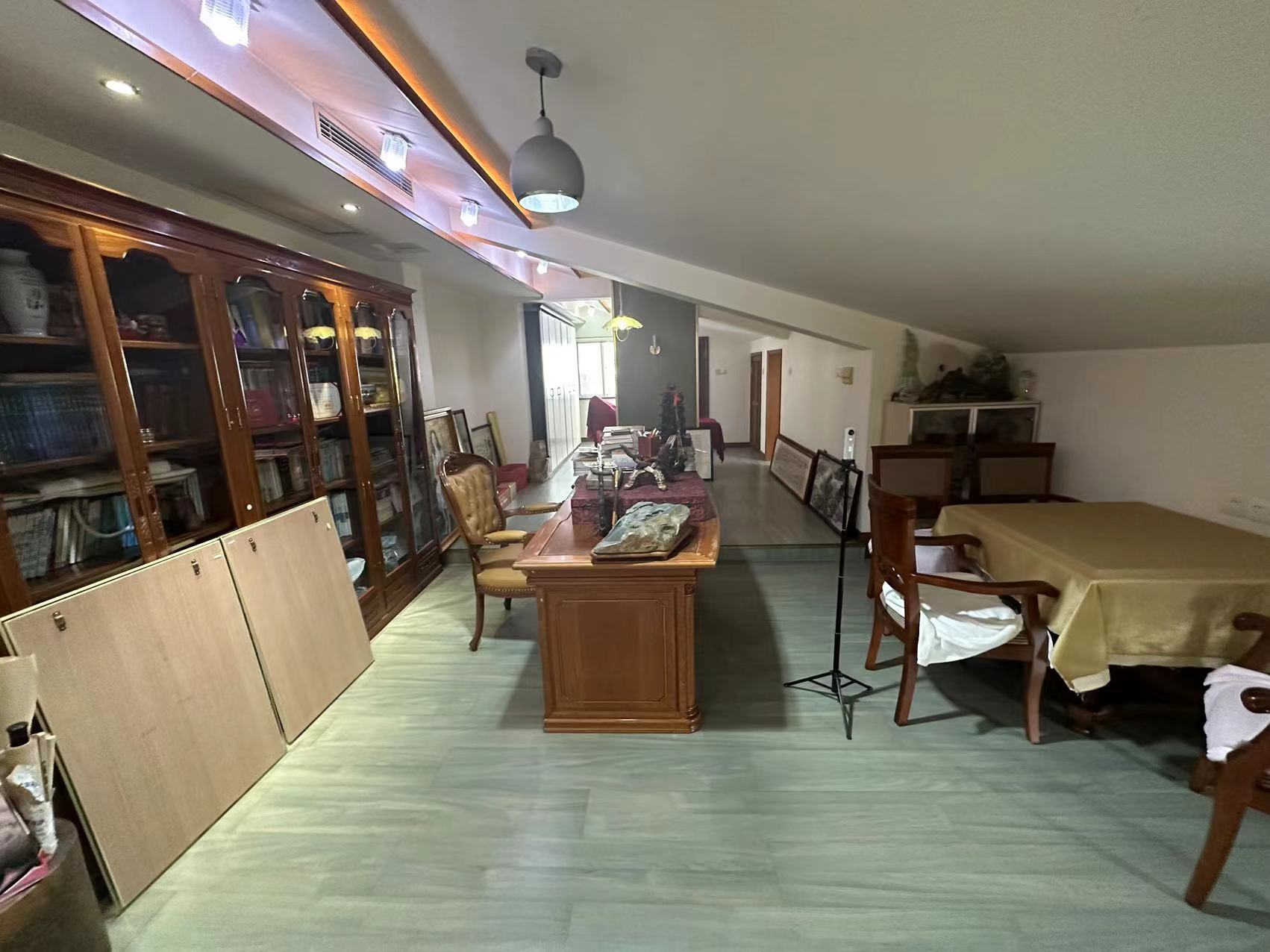 北濠山庄 5室2厅3卫 267.12m&sup2;