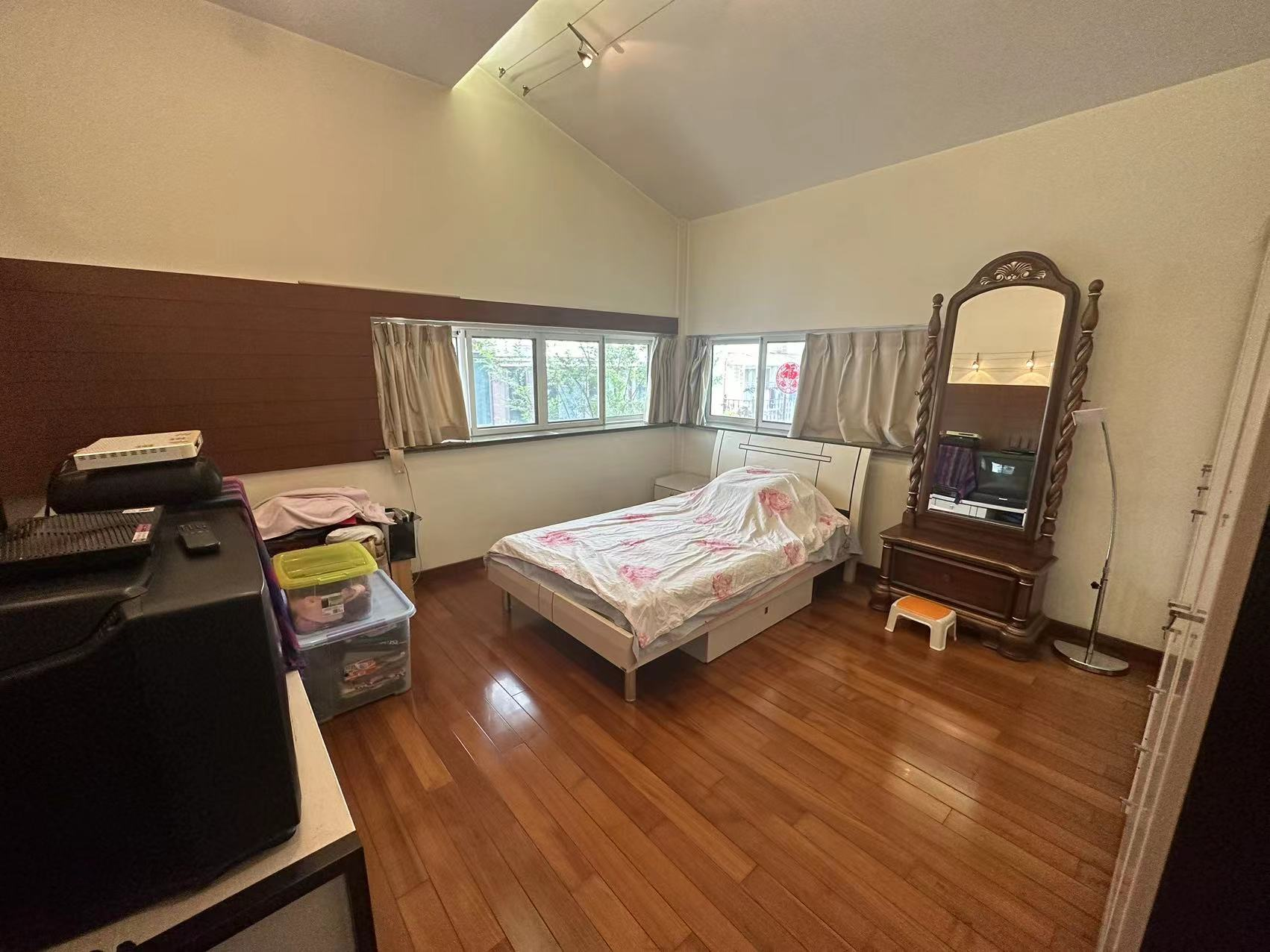 北濠山庄 5室2厅3卫 267.12m&sup2;