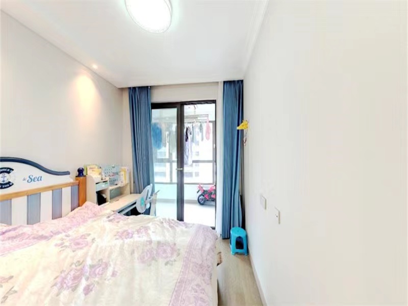 静海府 3室2厅2卫 115m&sup2;