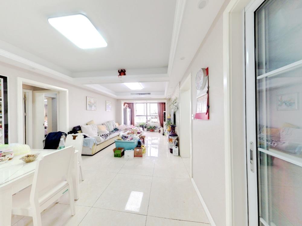 保利香槟国际 4室2厅2卫 136.77m&sup2;