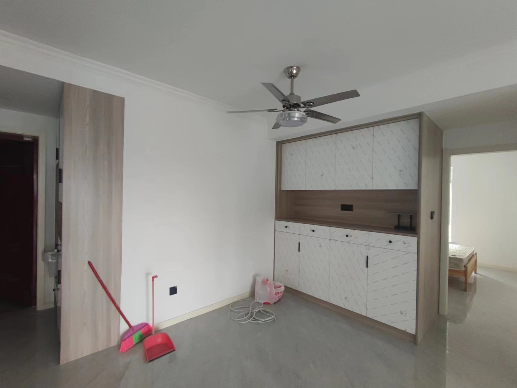 中海碧林湾 3室2厅1卫 128m&sup2;