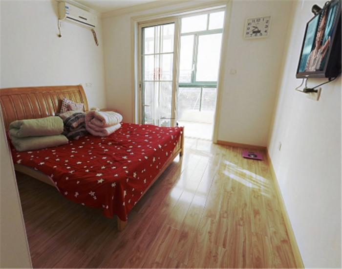 春天花园 1室1厅1卫 56m&sup2;
