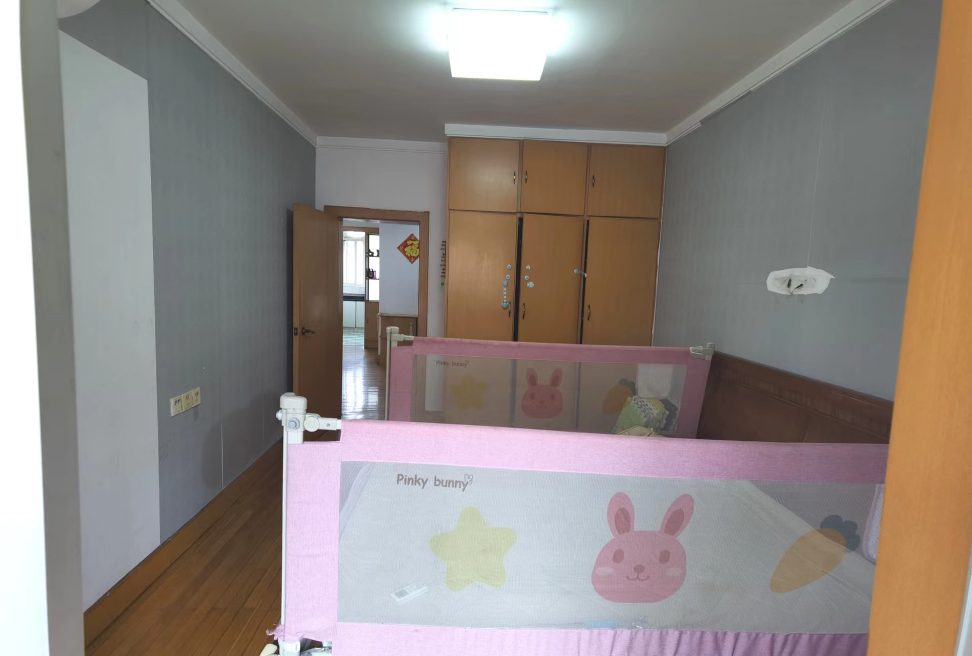 精装修2室设施齐全