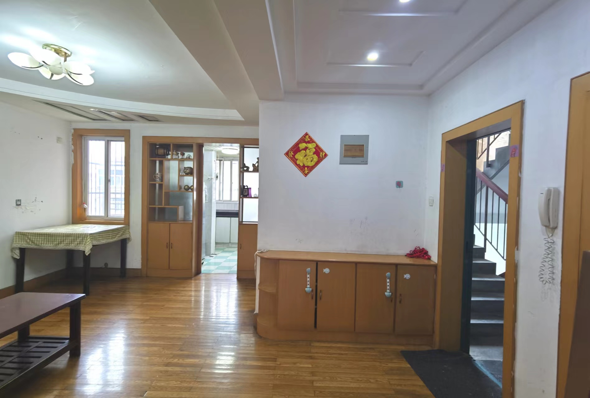 精装修2室设施齐全