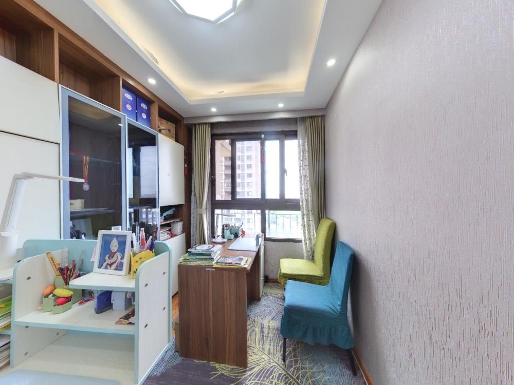 保利香槟国际 4室2厅2卫 149.00m&sup2;