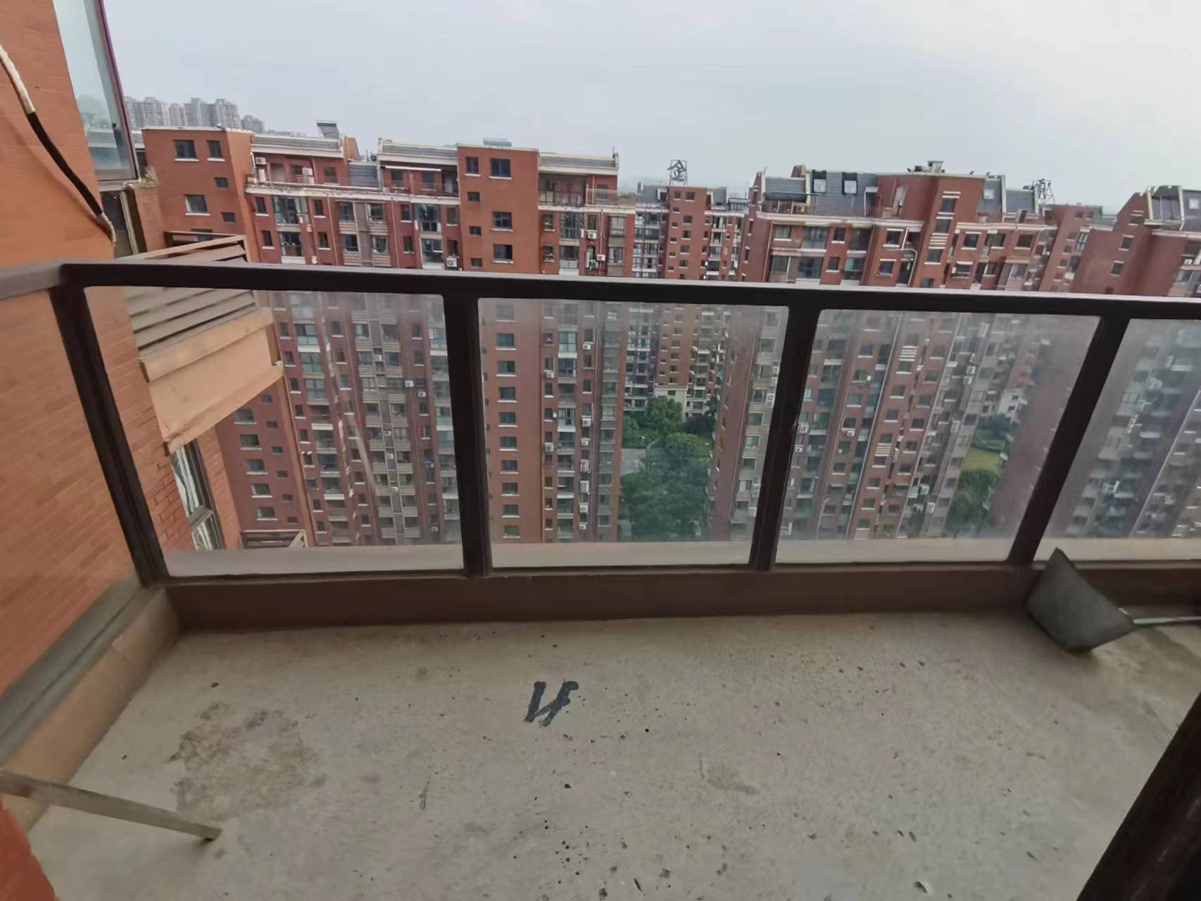 大唐金城 3室2厅1卫 99.00m&sup2;