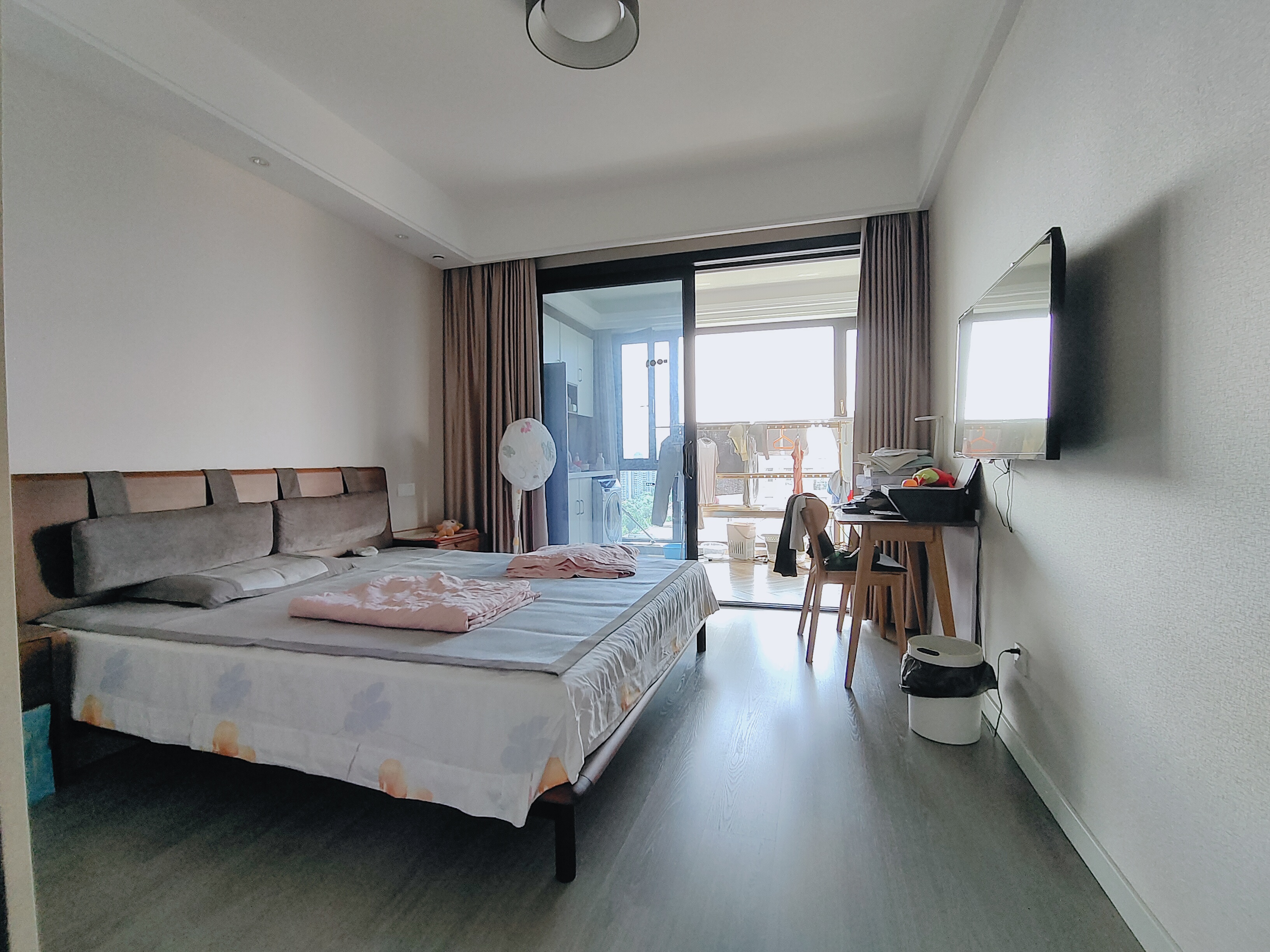 万濠世家 4室2厅2卫 180.04m&sup2;