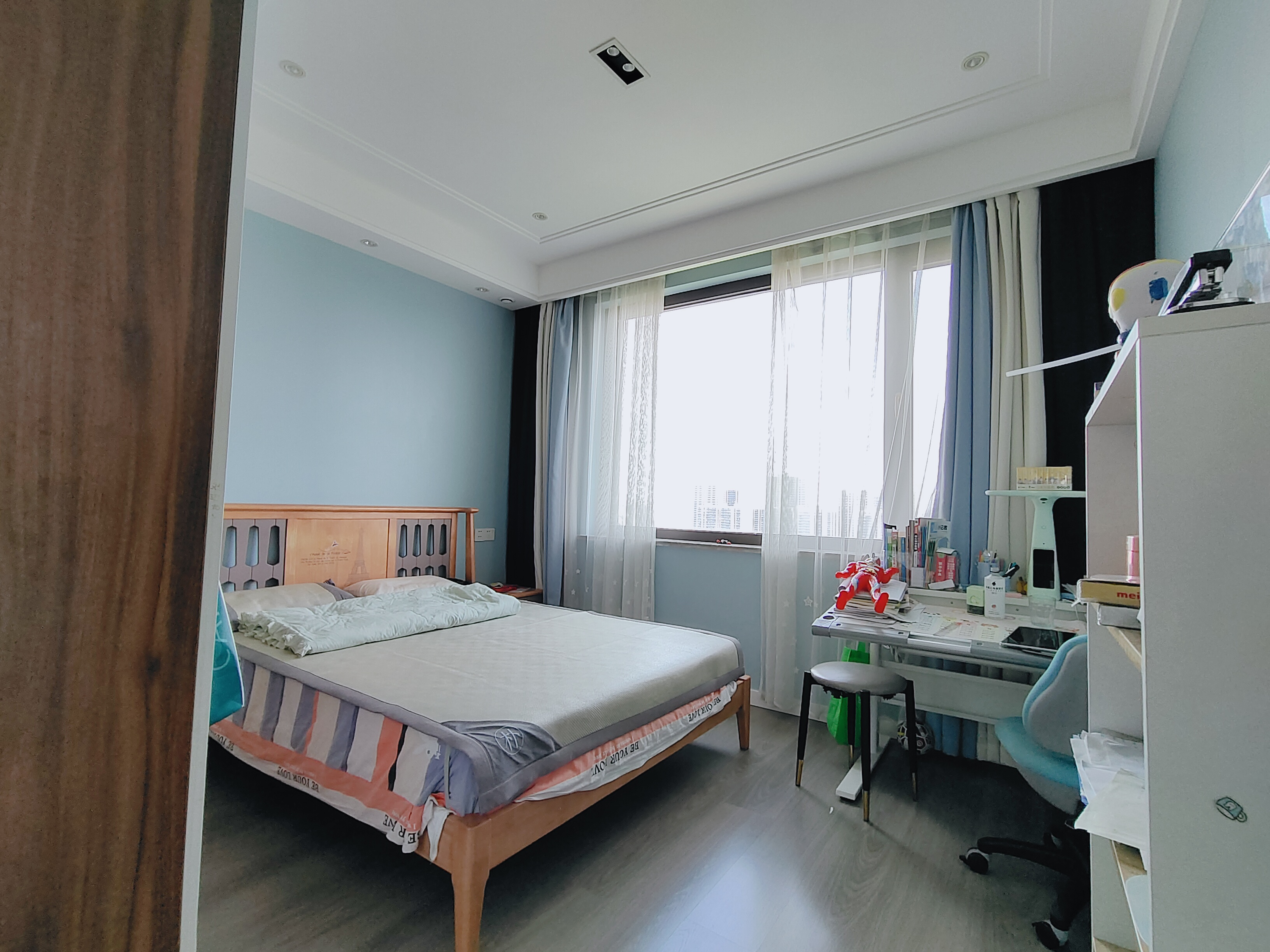 万濠世家 4室2厅2卫 180.04m&sup2;