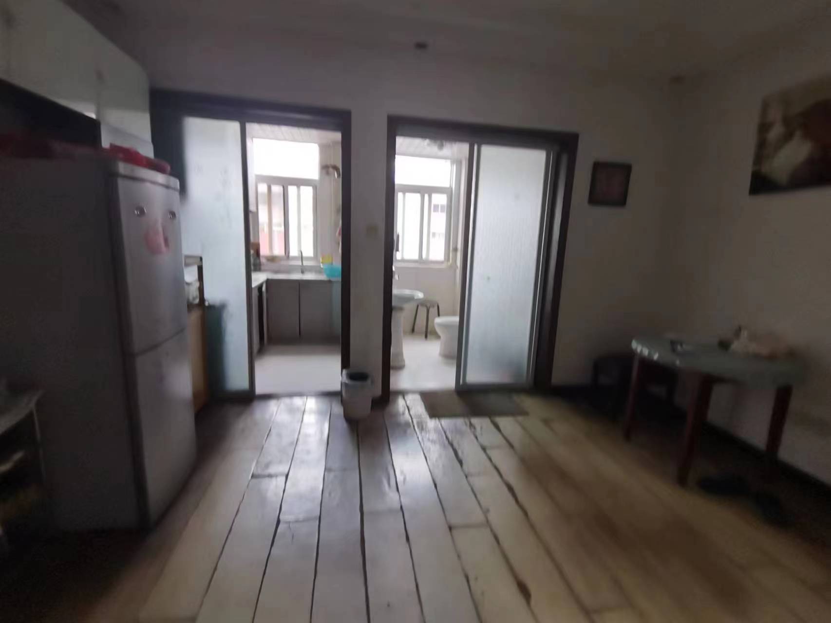 八角亭小区 2室1厅1卫 70m²