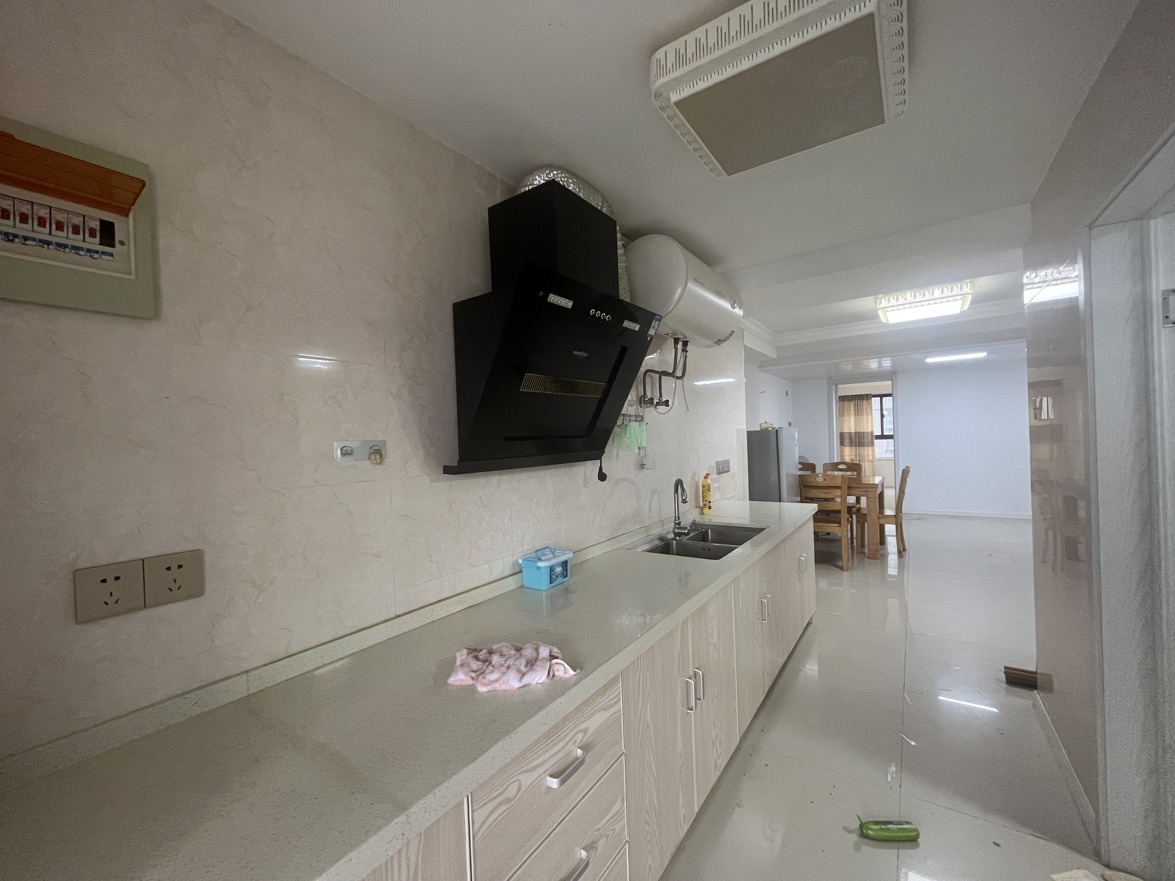 金贸公寓 1室1厅1卫 72m&sup2;